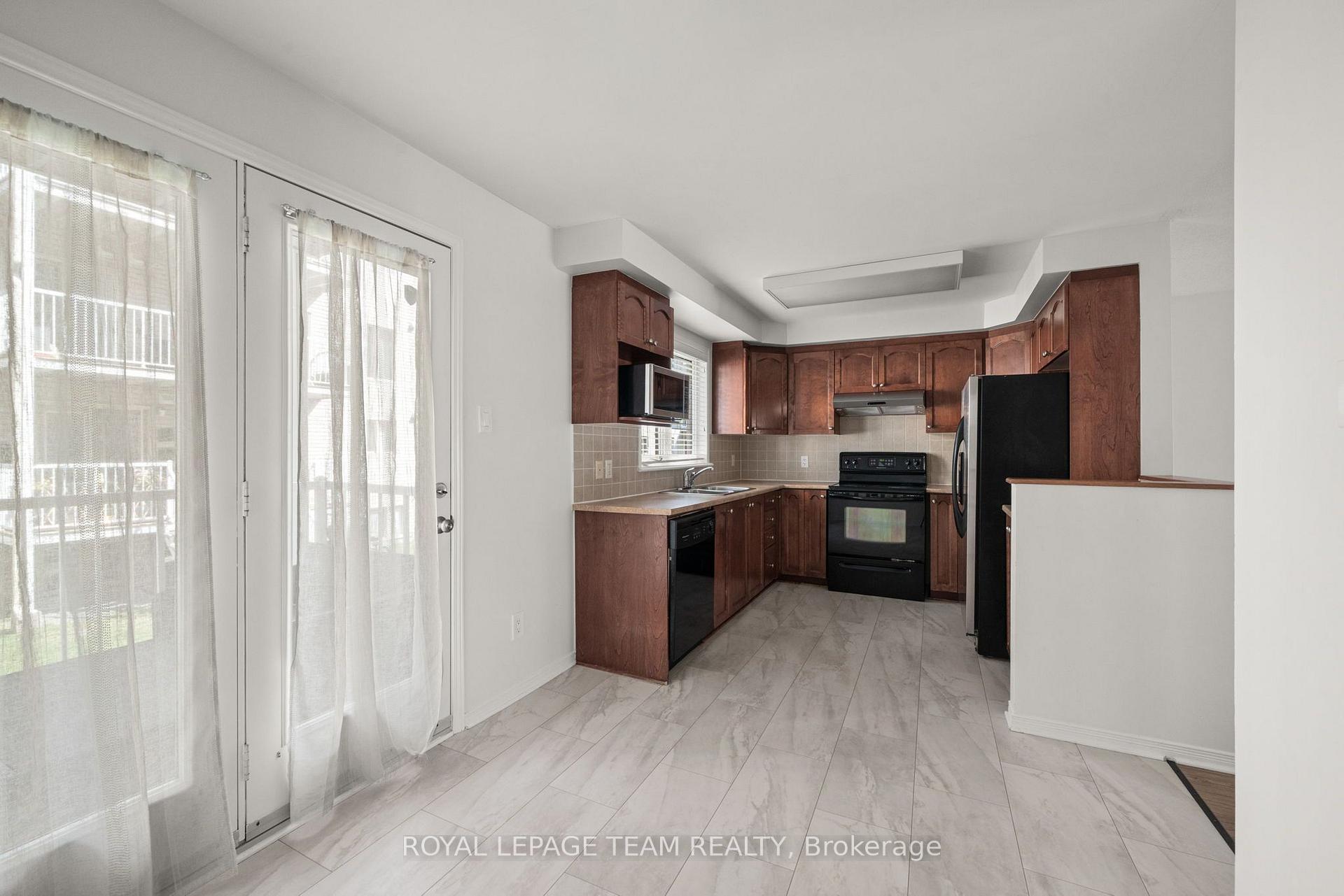 Photo 20 of 200 Keltie Private, Ottawa, Barrhaven - Longfields — HOMEH