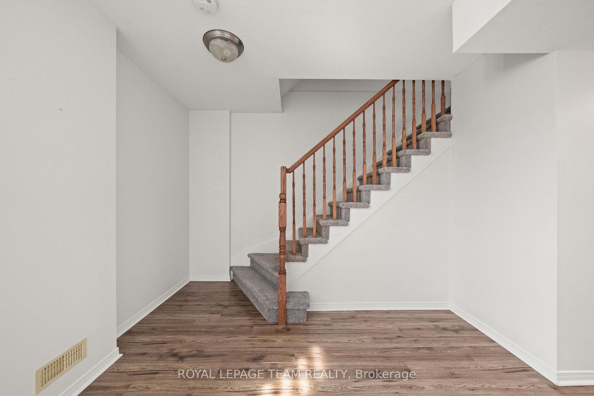 Photo 24 of 200 Keltie Private, Ottawa, Barrhaven - Longfields — HOMEH