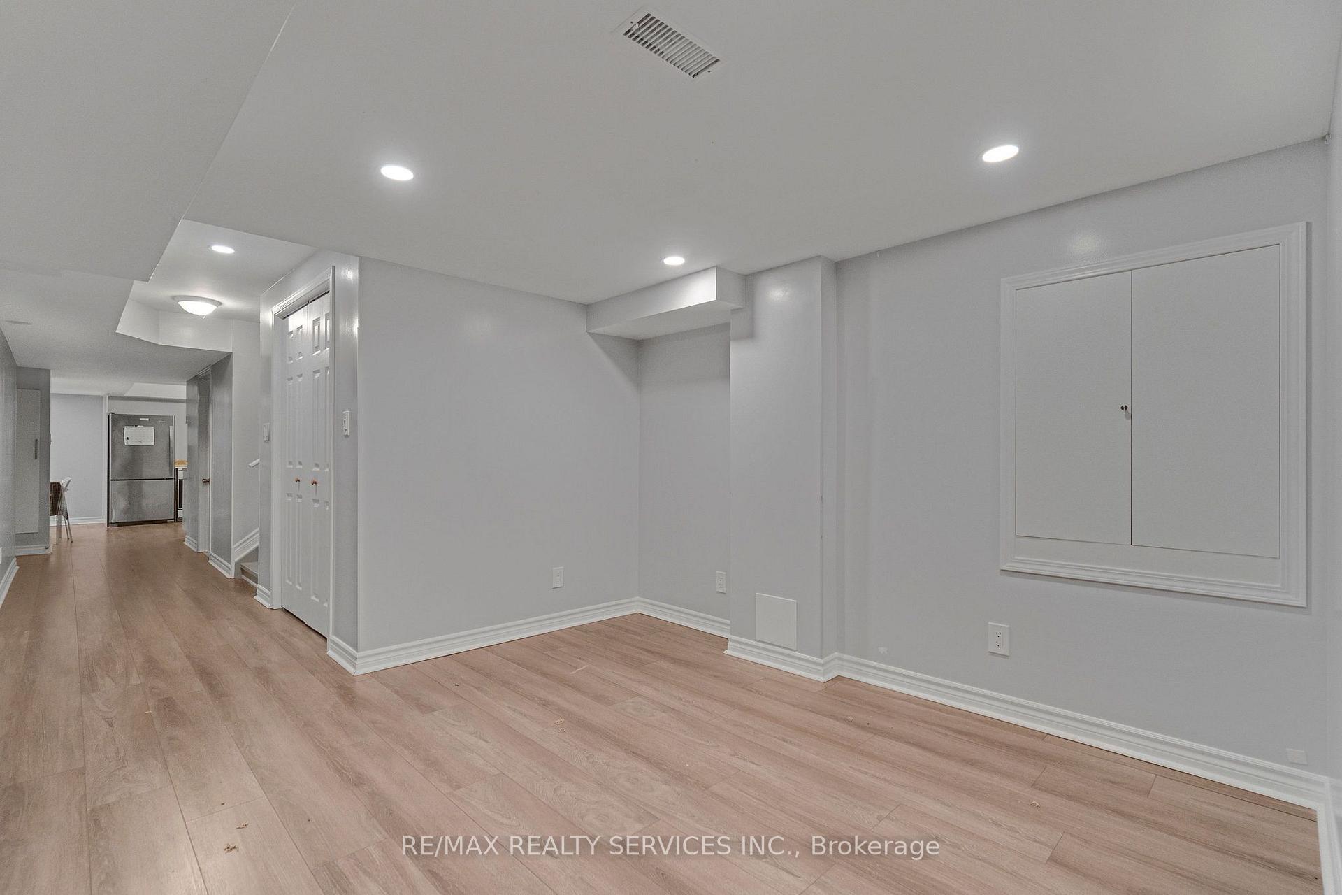 Photo 5 of Unit Bsmt, 28 Manzanita Crescent, Brampton, Northwest Brampton — HOMEH
