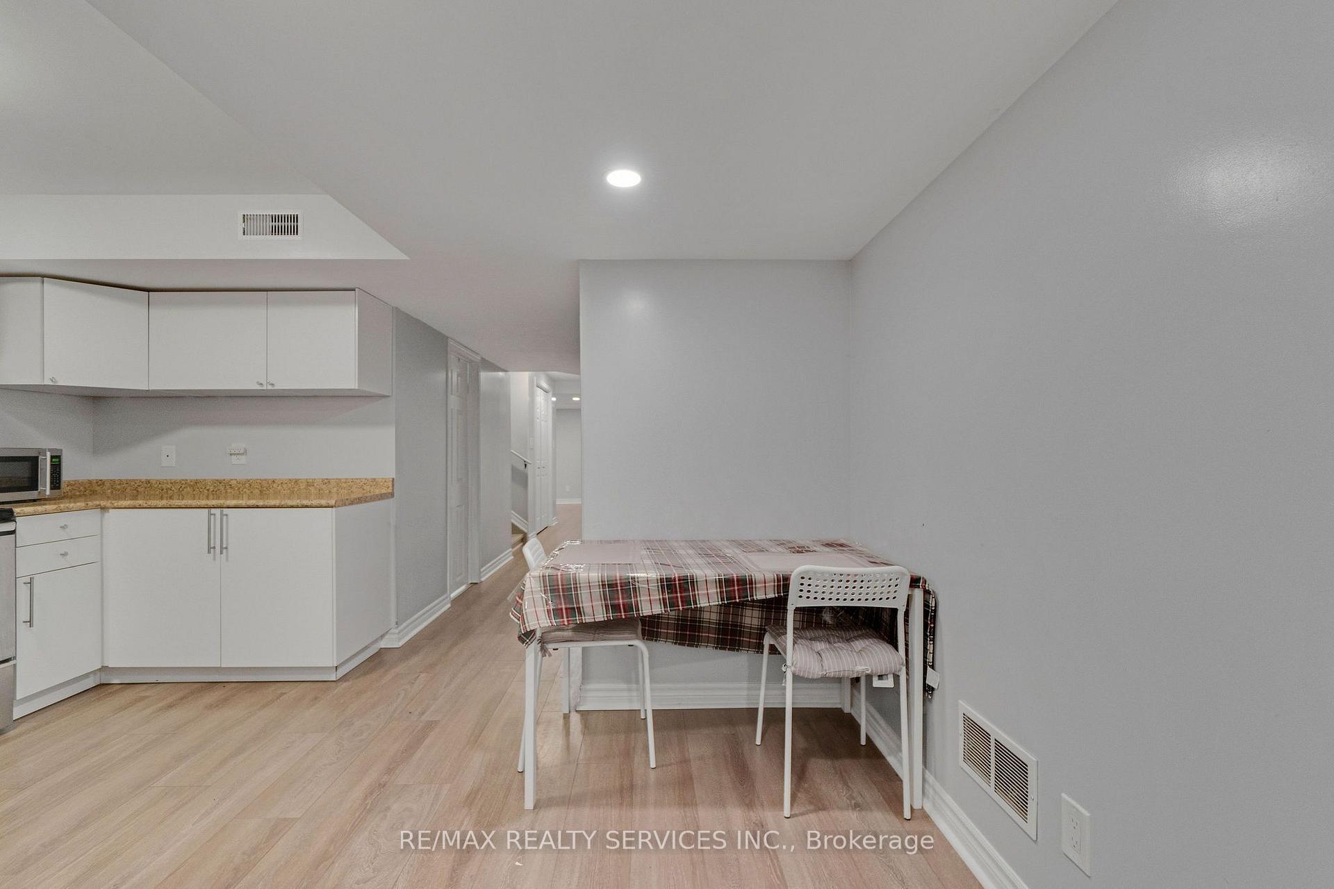 Photo 15 of Unit Bsmt, 28 Manzanita Crescent, Brampton, Northwest Brampton — HOMEH