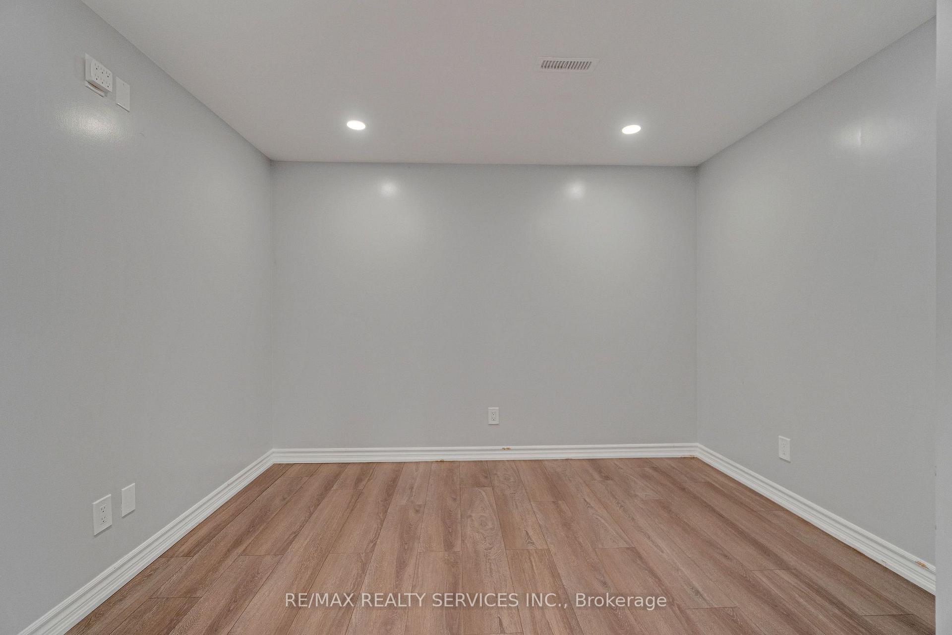 Photo 25 of Unit Bsmt, 28 Manzanita Crescent, Brampton, Northwest Brampton — HOMEH