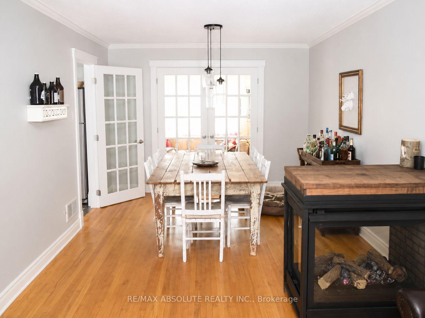 Photo 5 of 1 Arundel Avenue, Ottawa, Manor Park — HOMEH