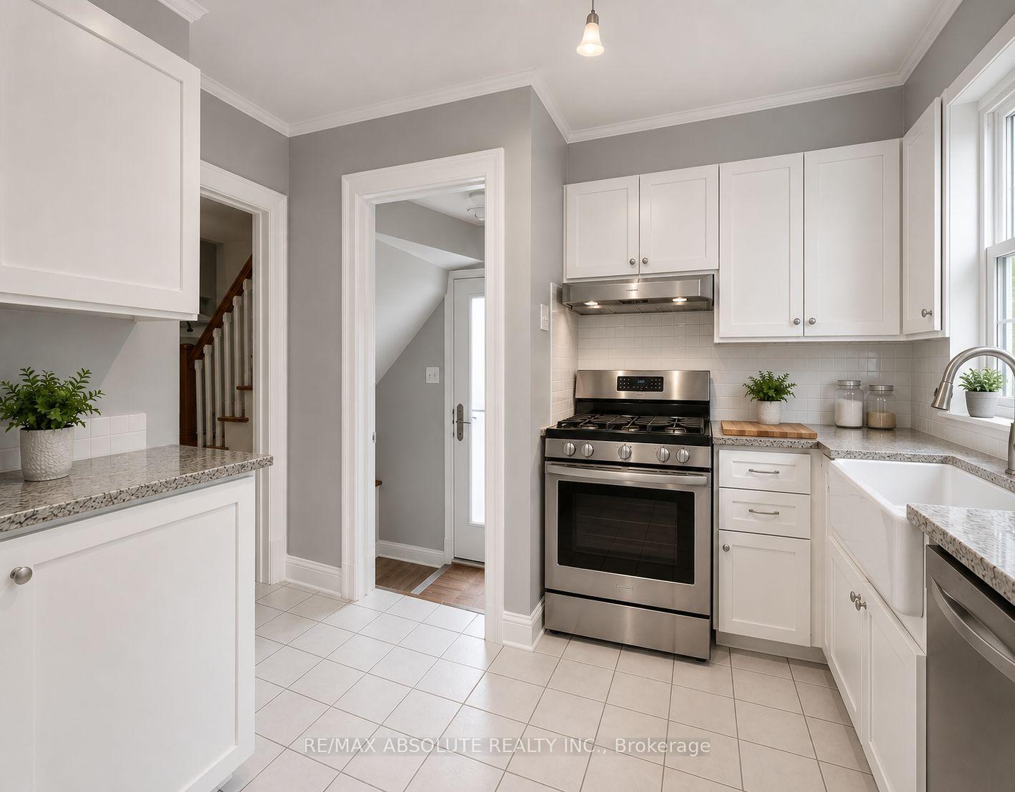 Photo 8 of 1 Arundel Avenue, Ottawa, Manor Park — HOMEH