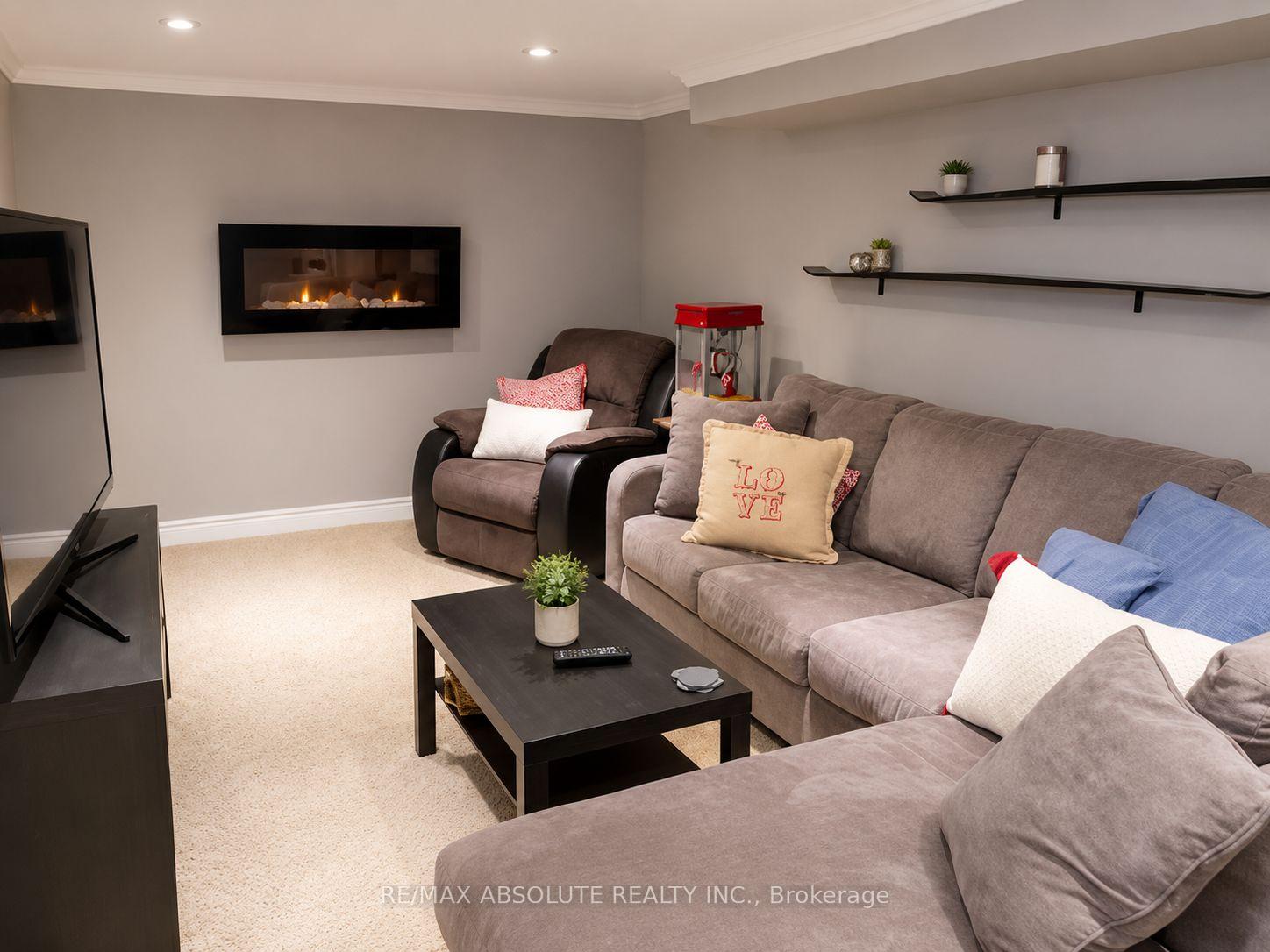 Photo 14 of 1 Arundel Avenue, Ottawa, Manor Park — HOMEH