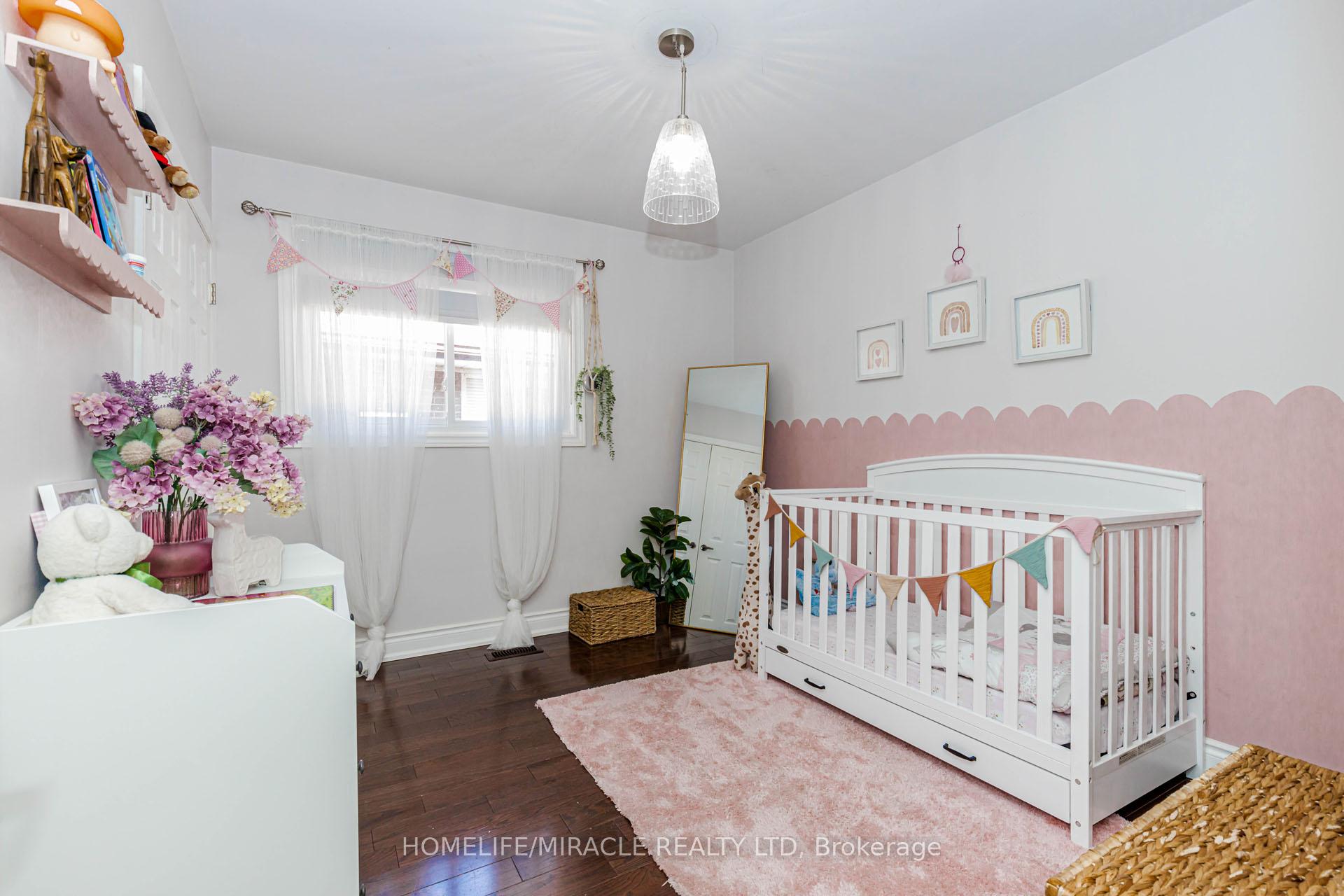 Photo 28 of 403 Delrex Boulevard, Halton Hills, Georgetown — HOMEH