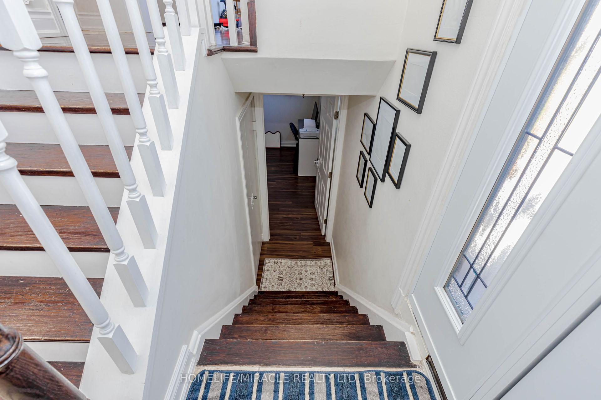 Photo 29 of 403 Delrex Boulevard, Halton Hills, Georgetown — HOMEH