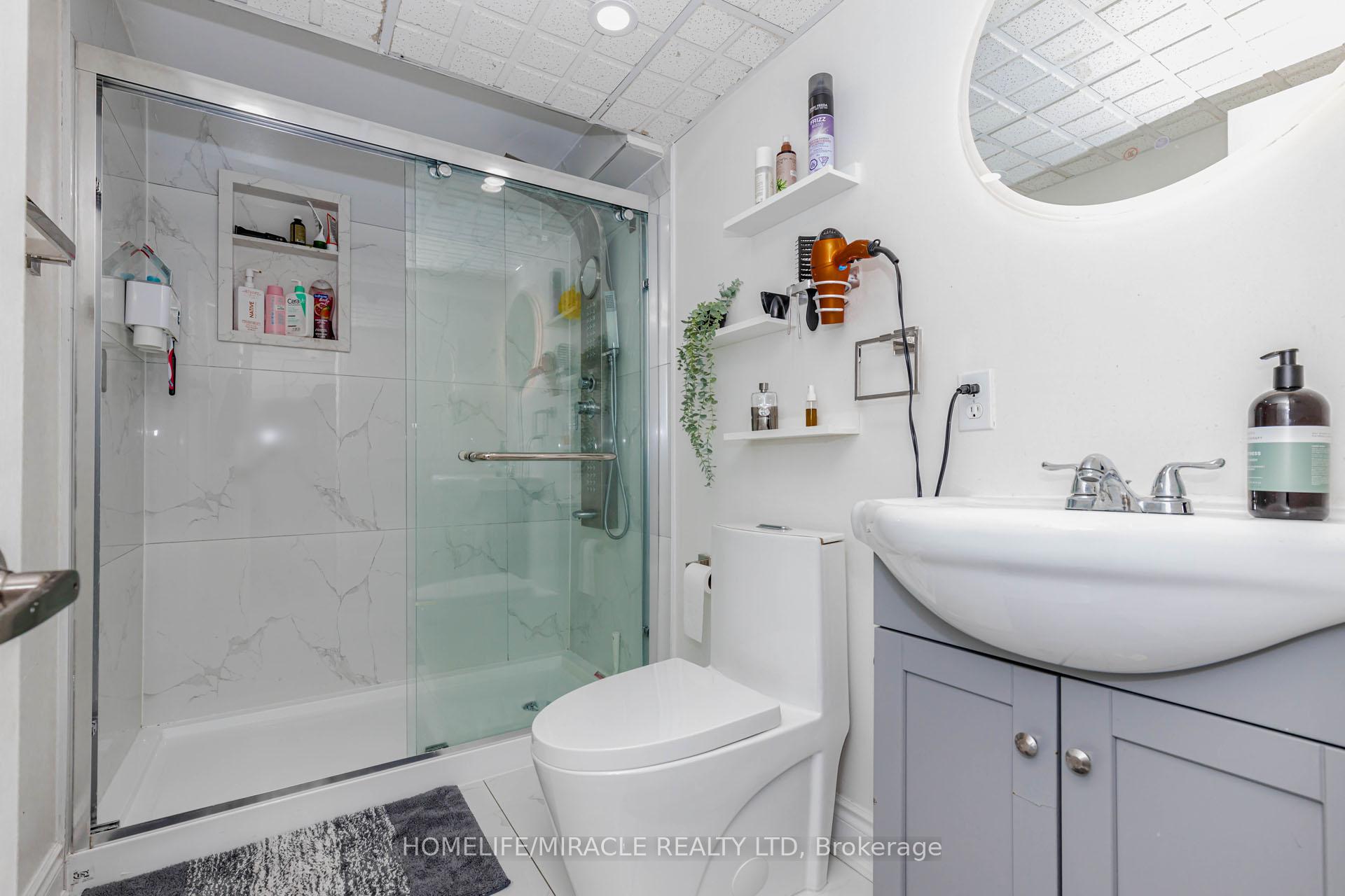 Photo 39 of 403 Delrex Boulevard, Halton Hills, Georgetown — HOMEH