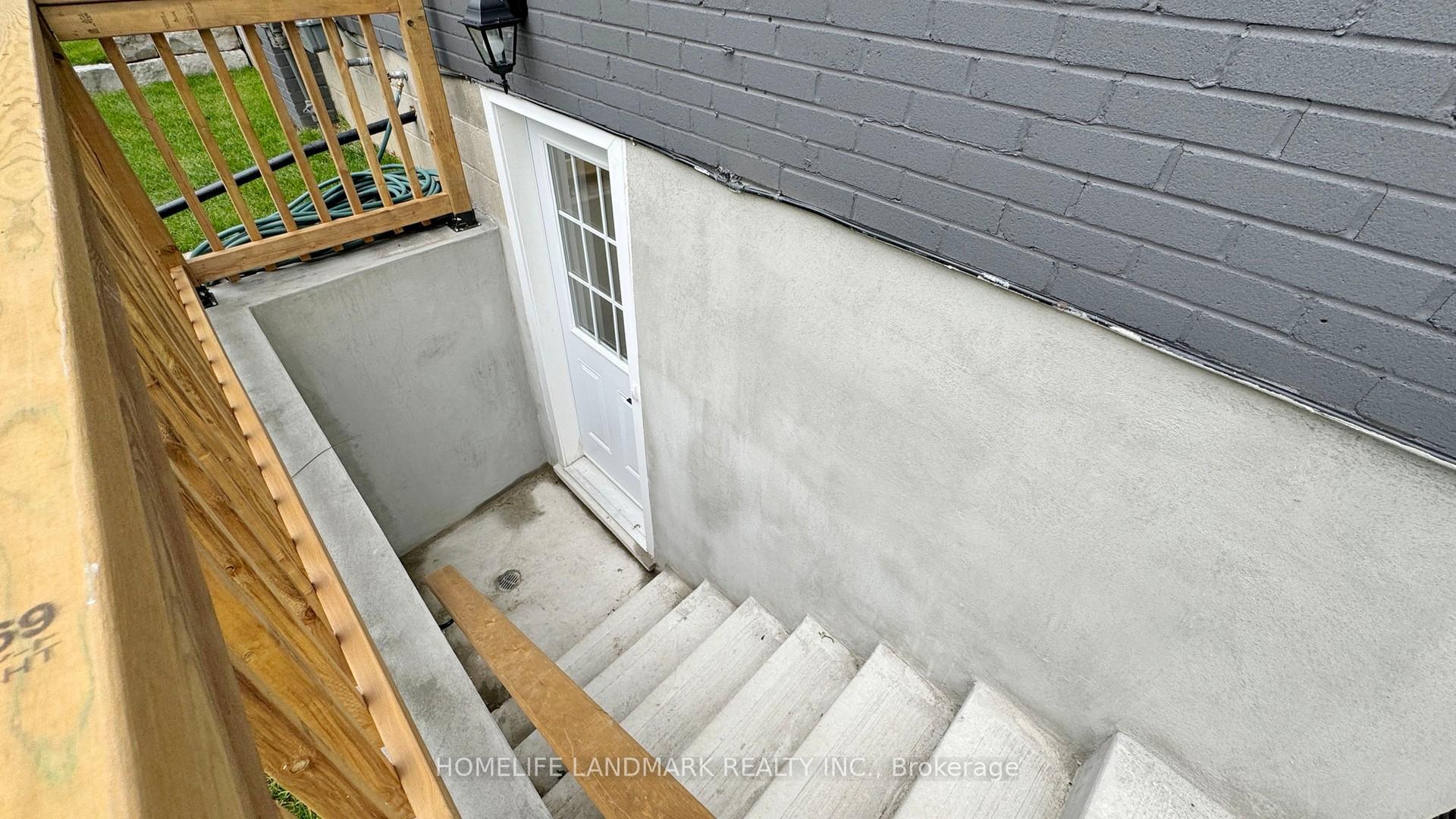Photo 2 of Unit Unit 2, 1661 Mount Albert Road, East Gwillimbury, Sharon — HOMEH