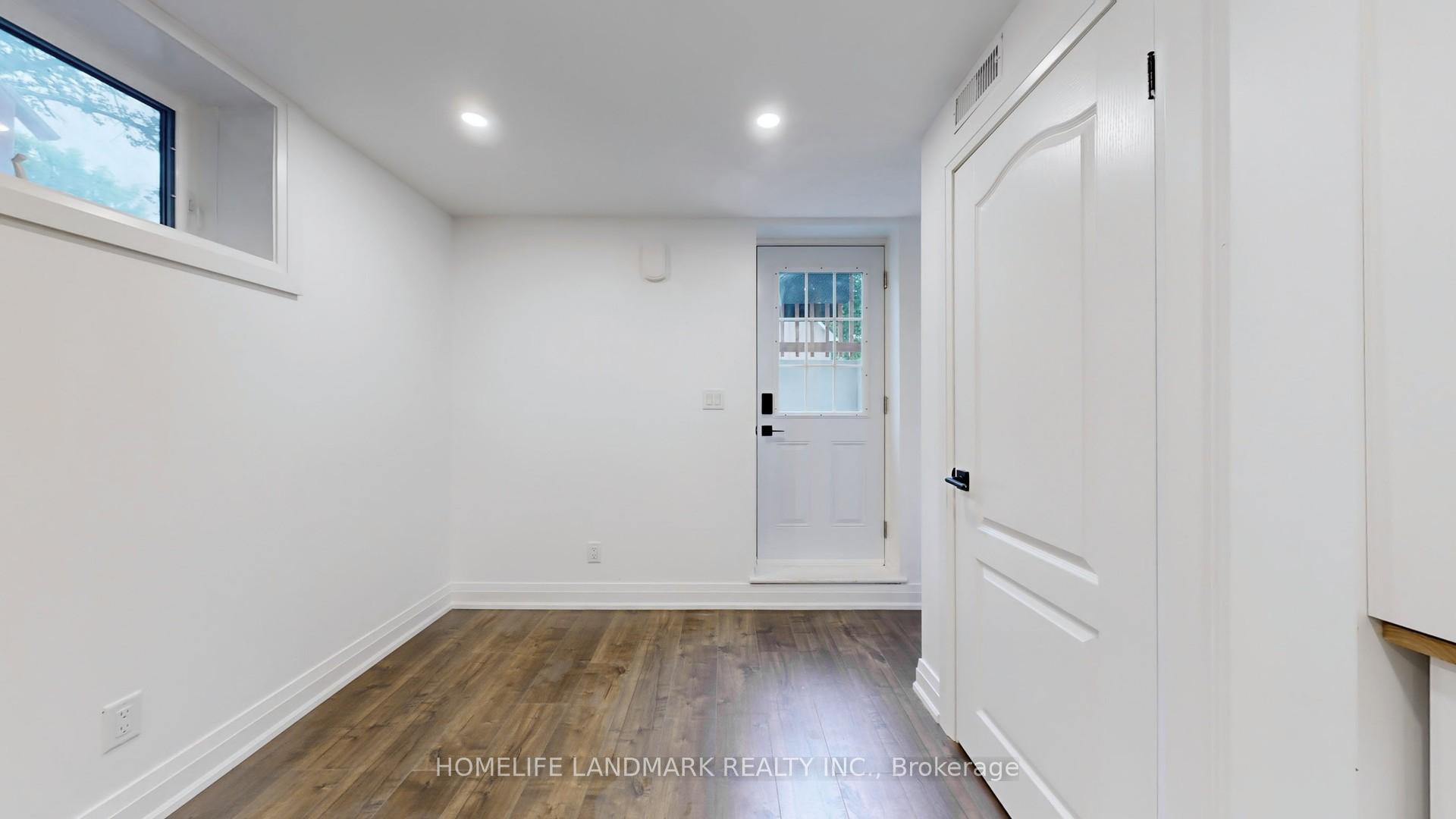 Photo 6 of Unit Unit 2, 1661 Mount Albert Road, East Gwillimbury, Sharon — HOMEH