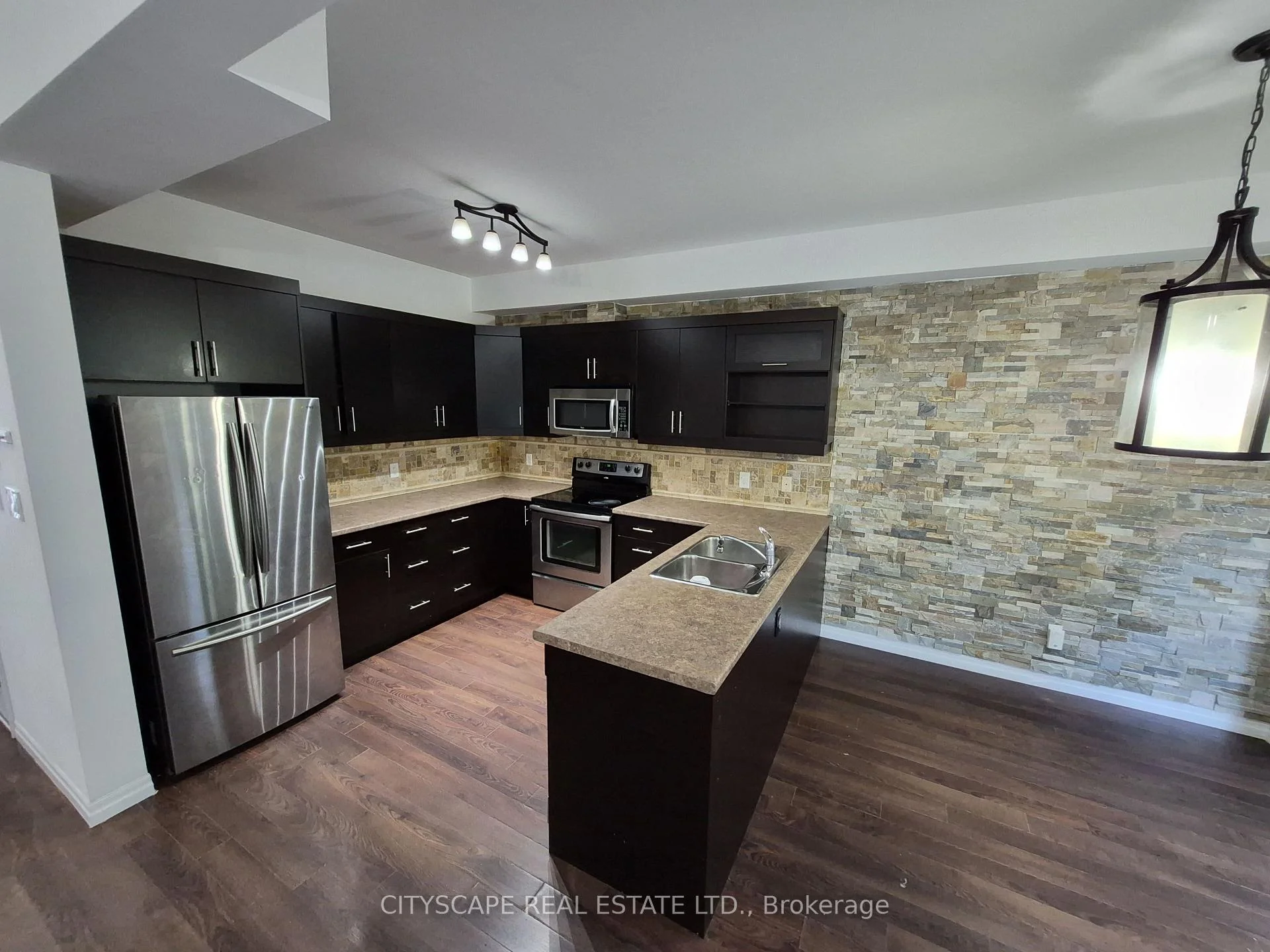 Photo 11 of Unit Suite 5, 112 North Centre Road, London, North B — HOMEH