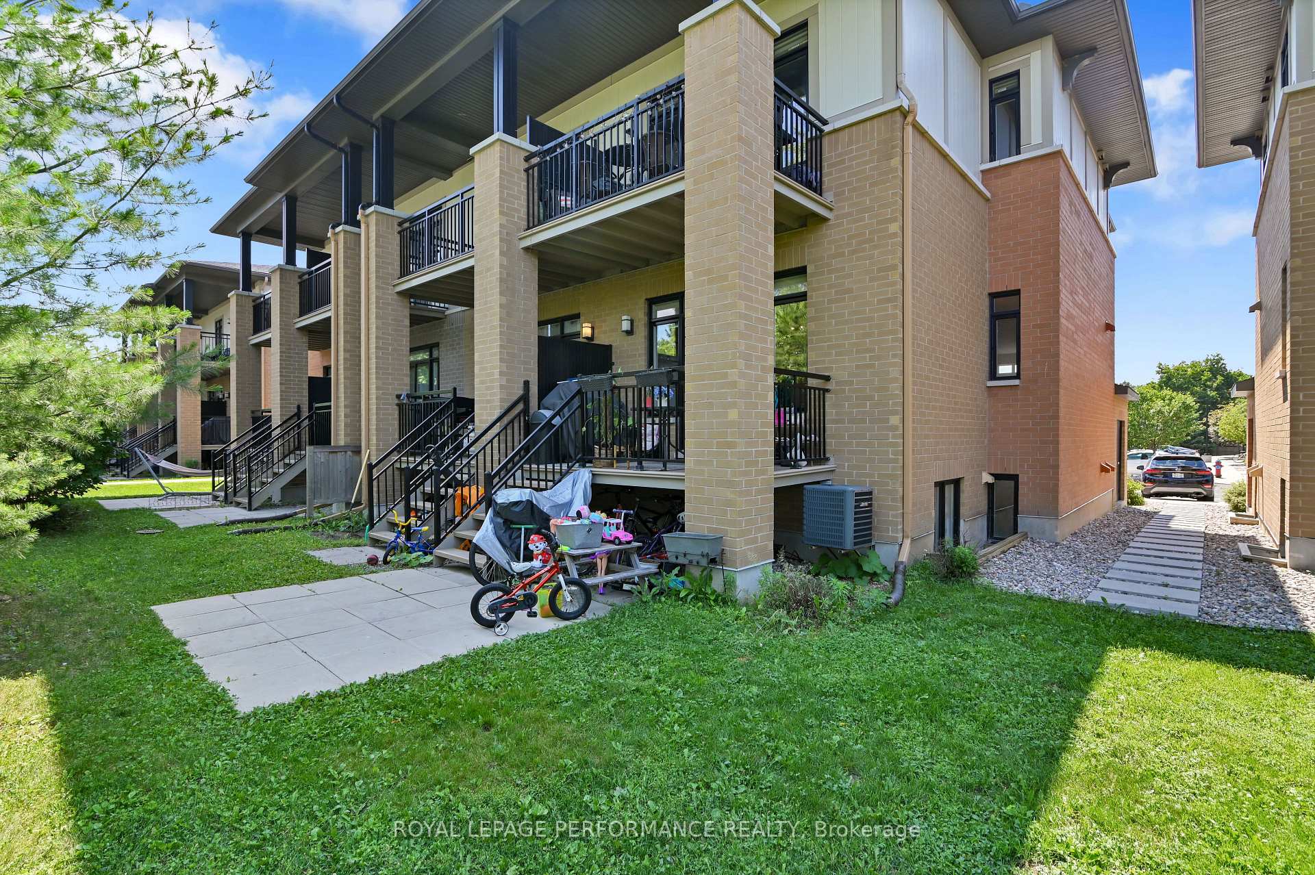 Photo 31 of Unit 23, 24 Bergeron Private, Ottawa, Chapel Hill — HOMEH