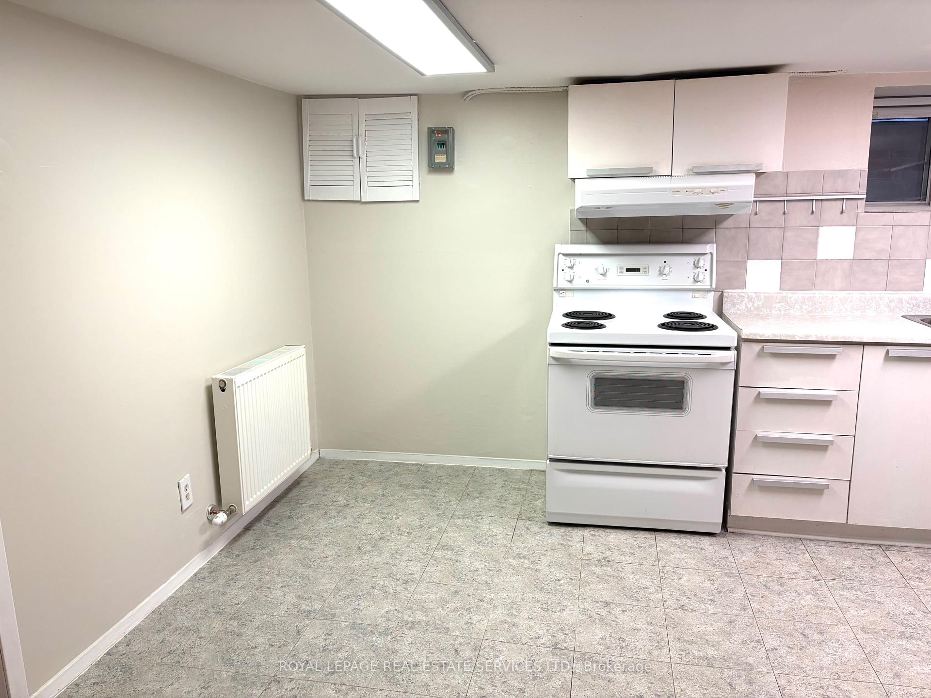 Photo 6 of Unit Basement, 187 Geoffrey Street, Toronto, High Park-Swansea — HOMEH