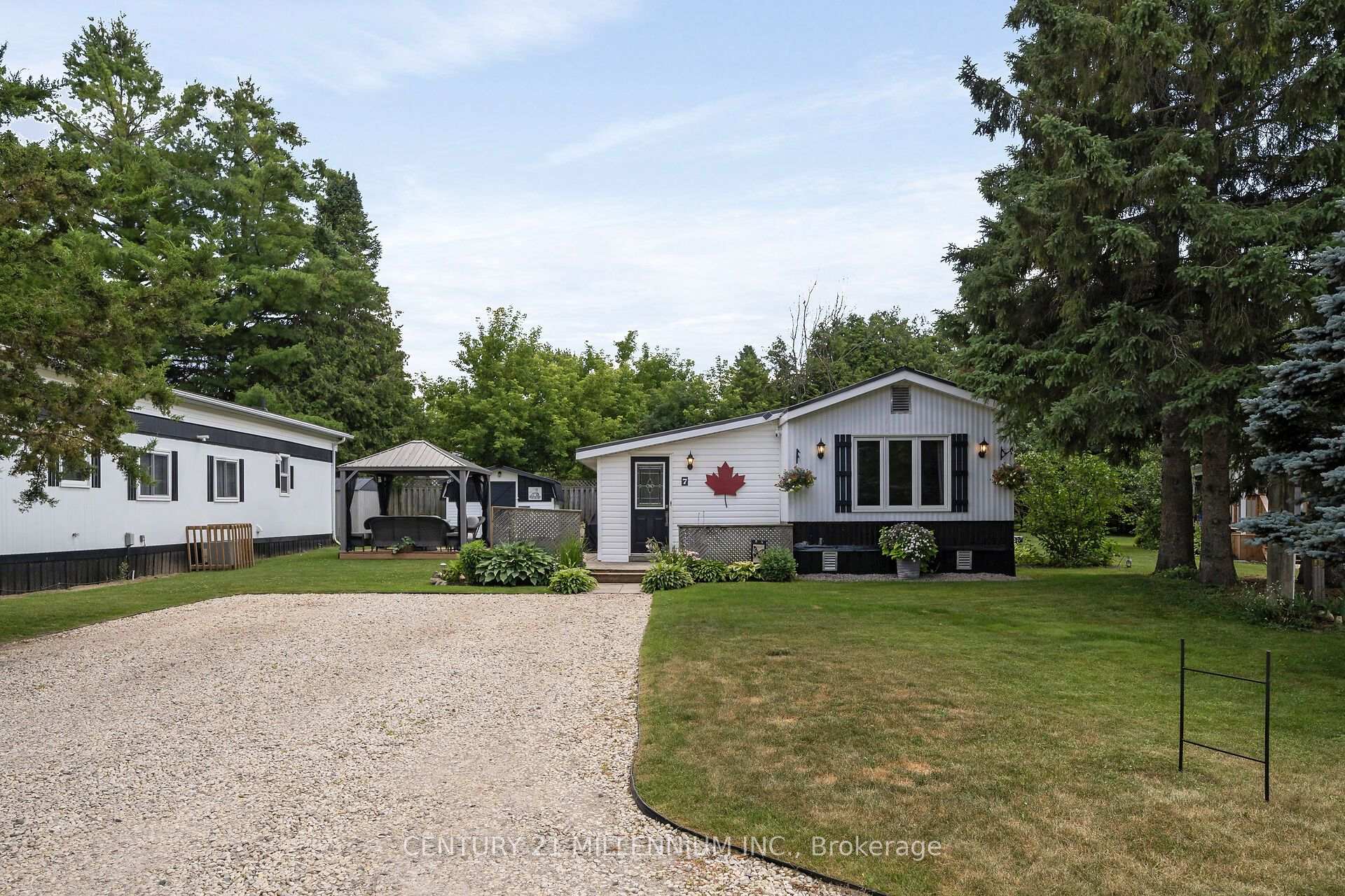 Photo 3 of 7 Laurel Lane, Erin — HOMEH