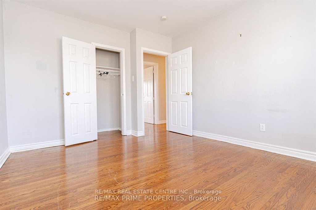 Photo 12 of 492 Pinegrove Road, Oakville, West — HOMEH