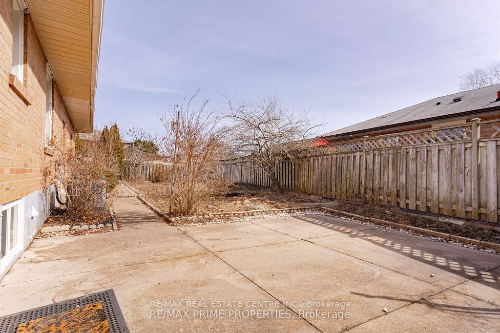 Photo 26 of 492 Pinegrove Road, Oakville, West — HOMEH