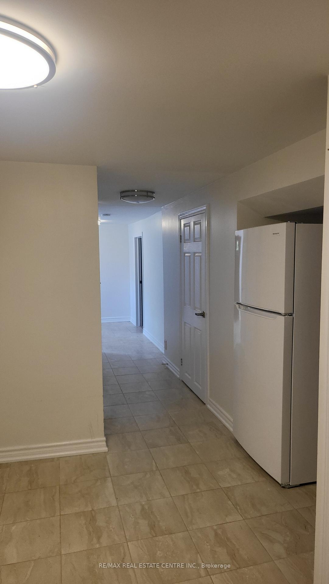 Photo 32 of 492 Pinegrove Road, Oakville, West — HOMEH