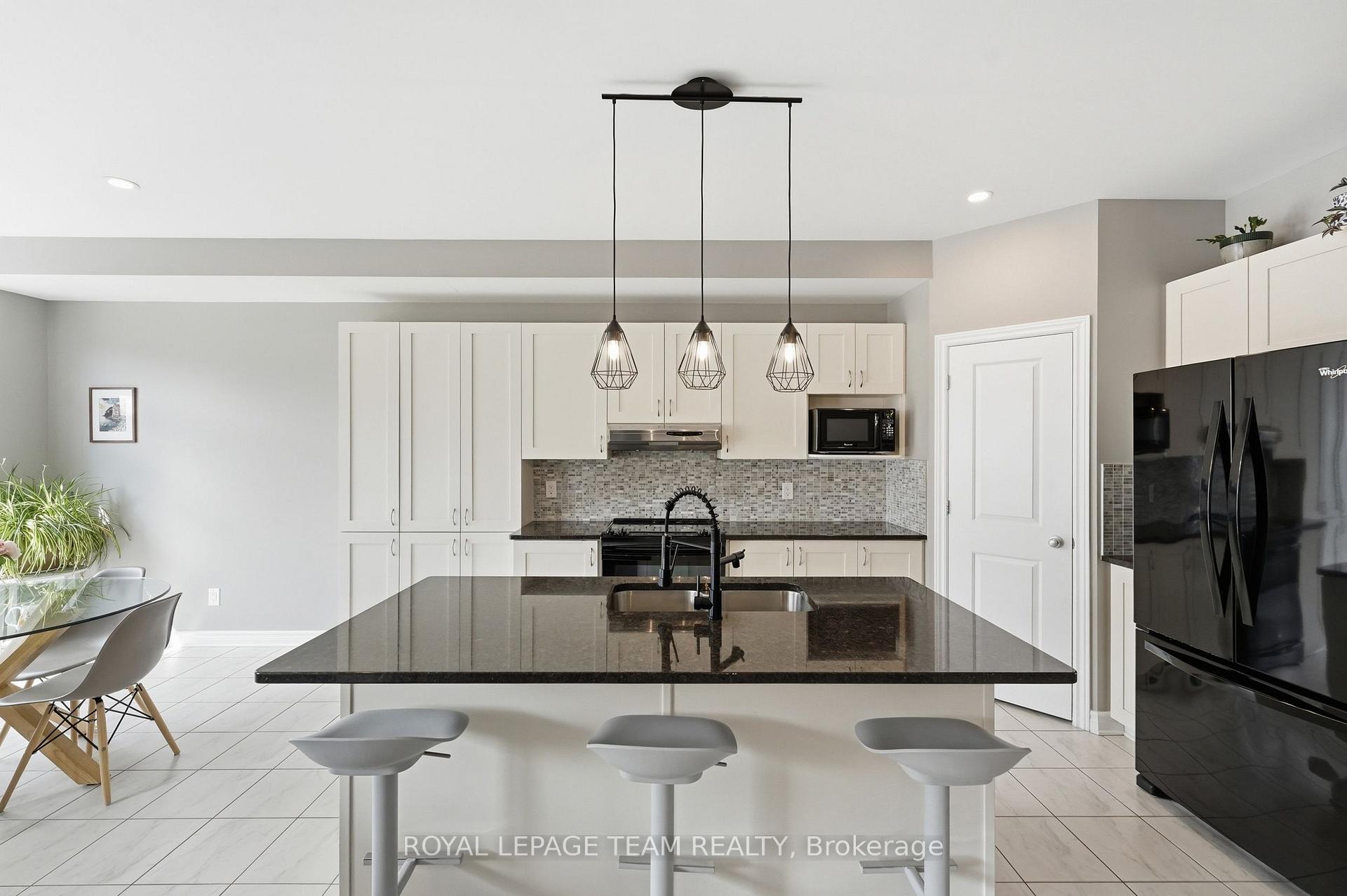Photo 12 of 262 Hepatica Way, Ottawa, Avalon West — HOMEH