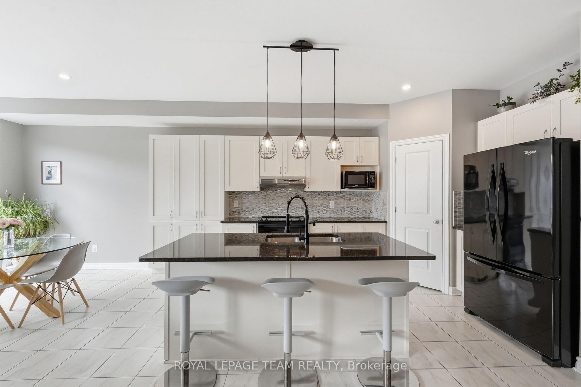 Photo 13 of 262 Hepatica Way, Ottawa, Avalon West — HOMEH