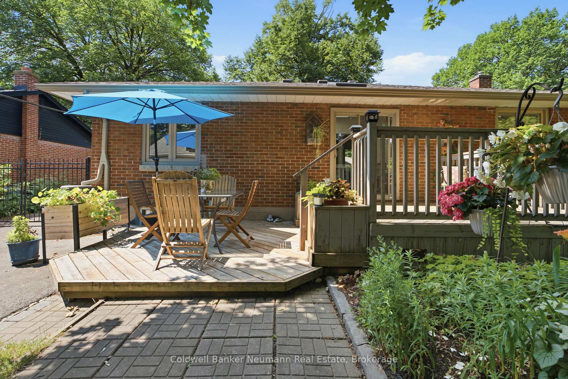 Photo 6 of 35 Gladstone Avenue, Guelph, Riverside Park — HOMEH