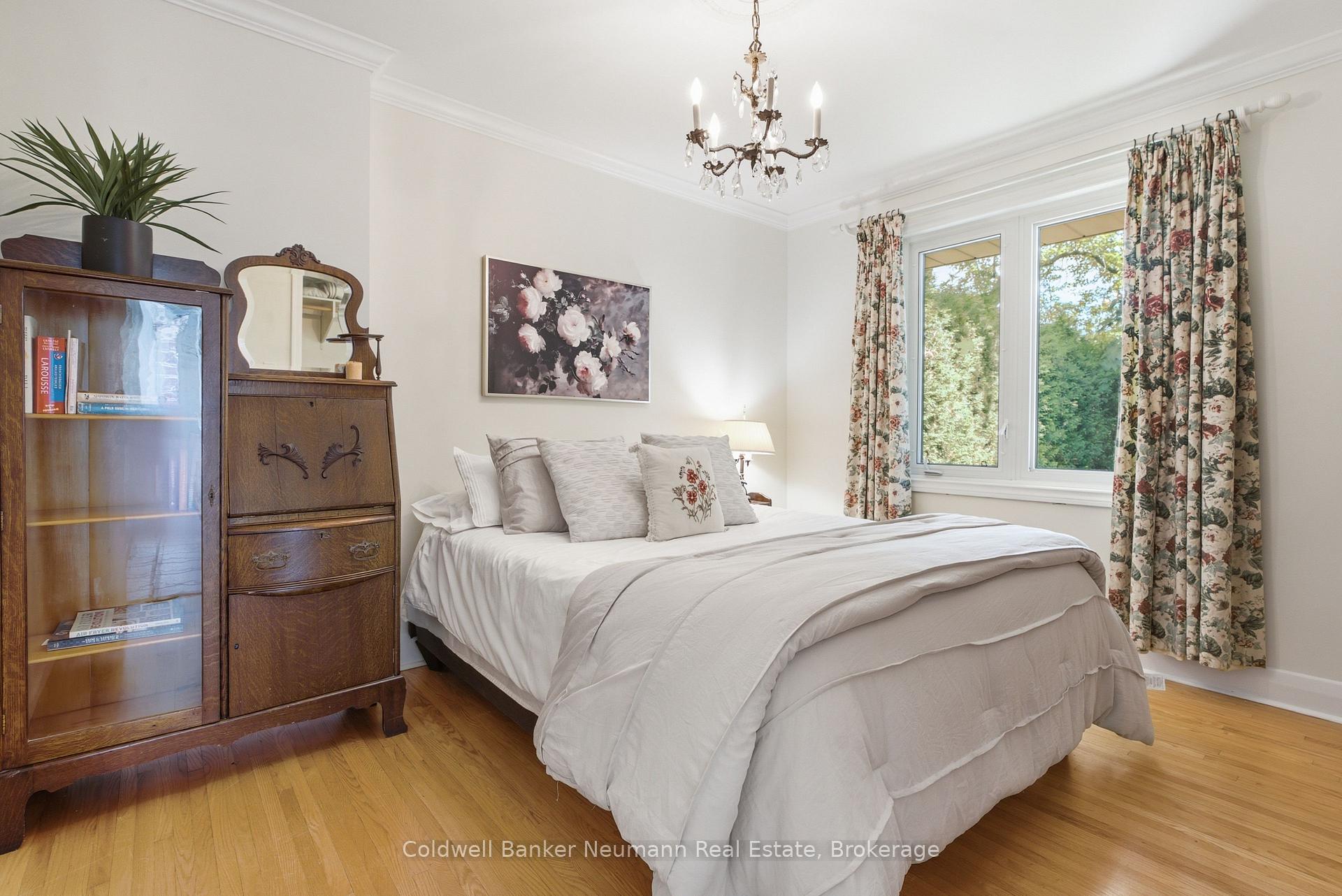 Photo 8 of 35 Gladstone Avenue, Guelph, Riverside Park — HOMEH