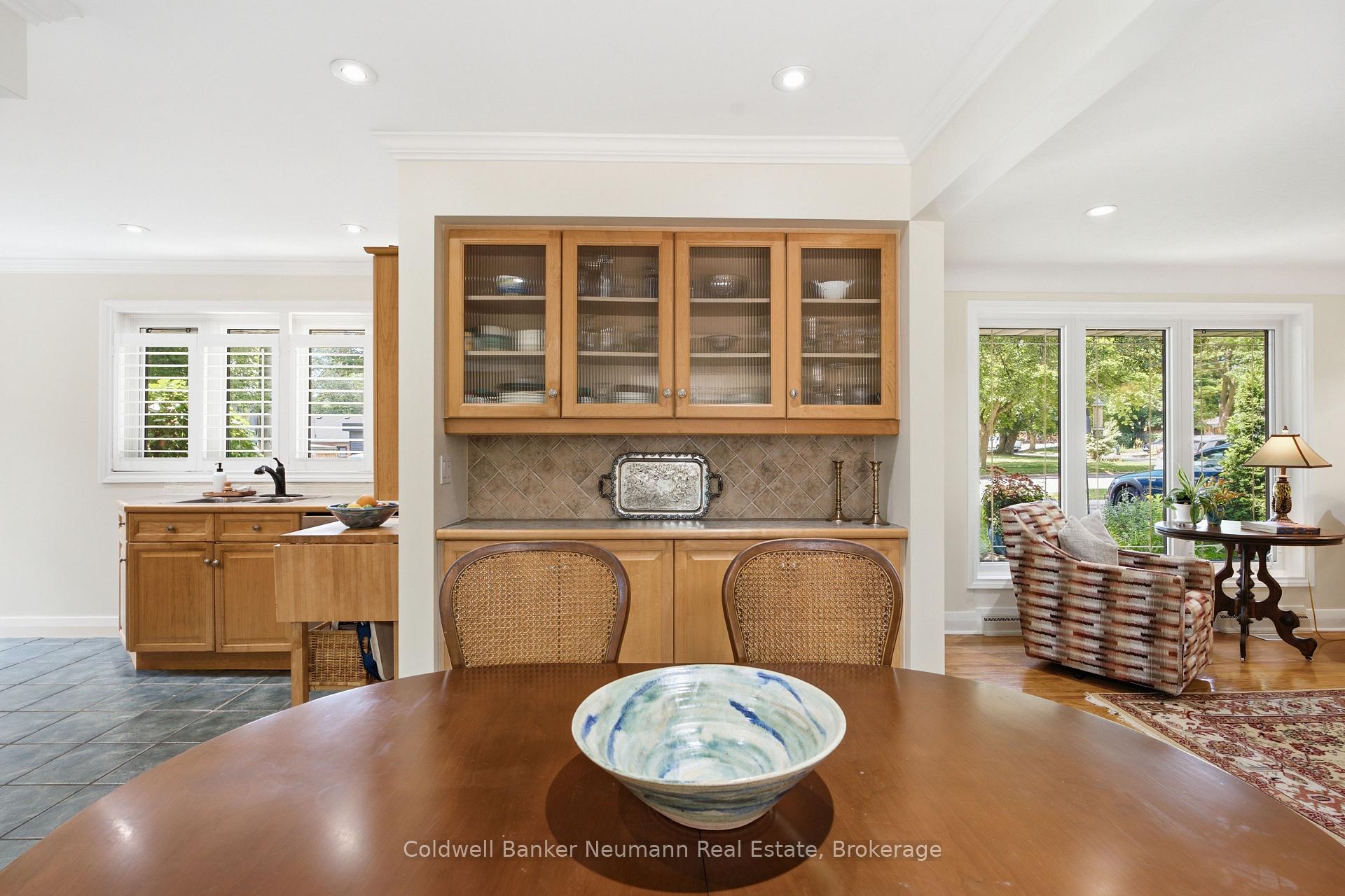 Photo 12 of 35 Gladstone Avenue, Guelph, Riverside Park — HOMEH