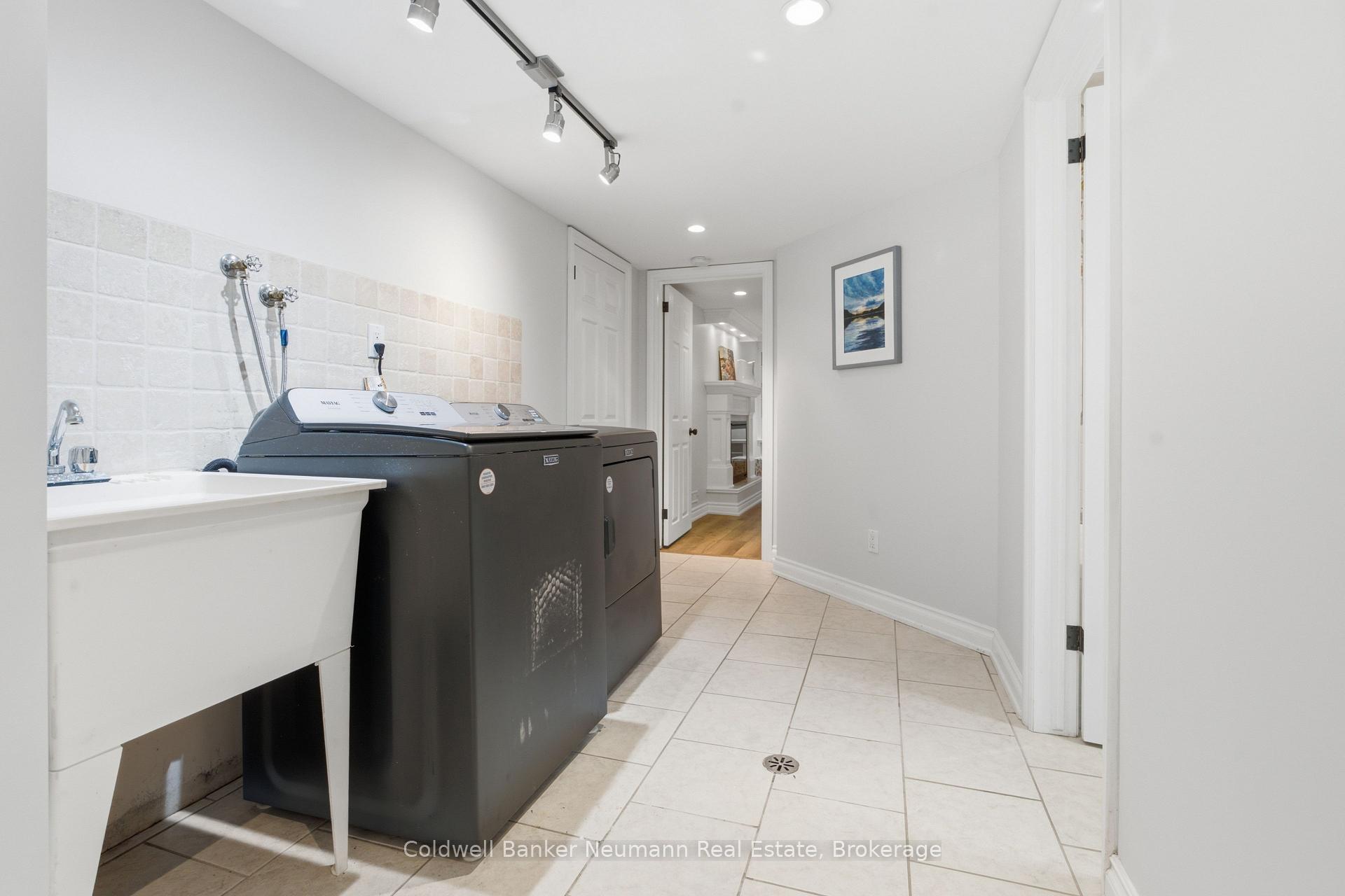 Photo 27 of 35 Gladstone Avenue, Guelph, Riverside Park — HOMEH