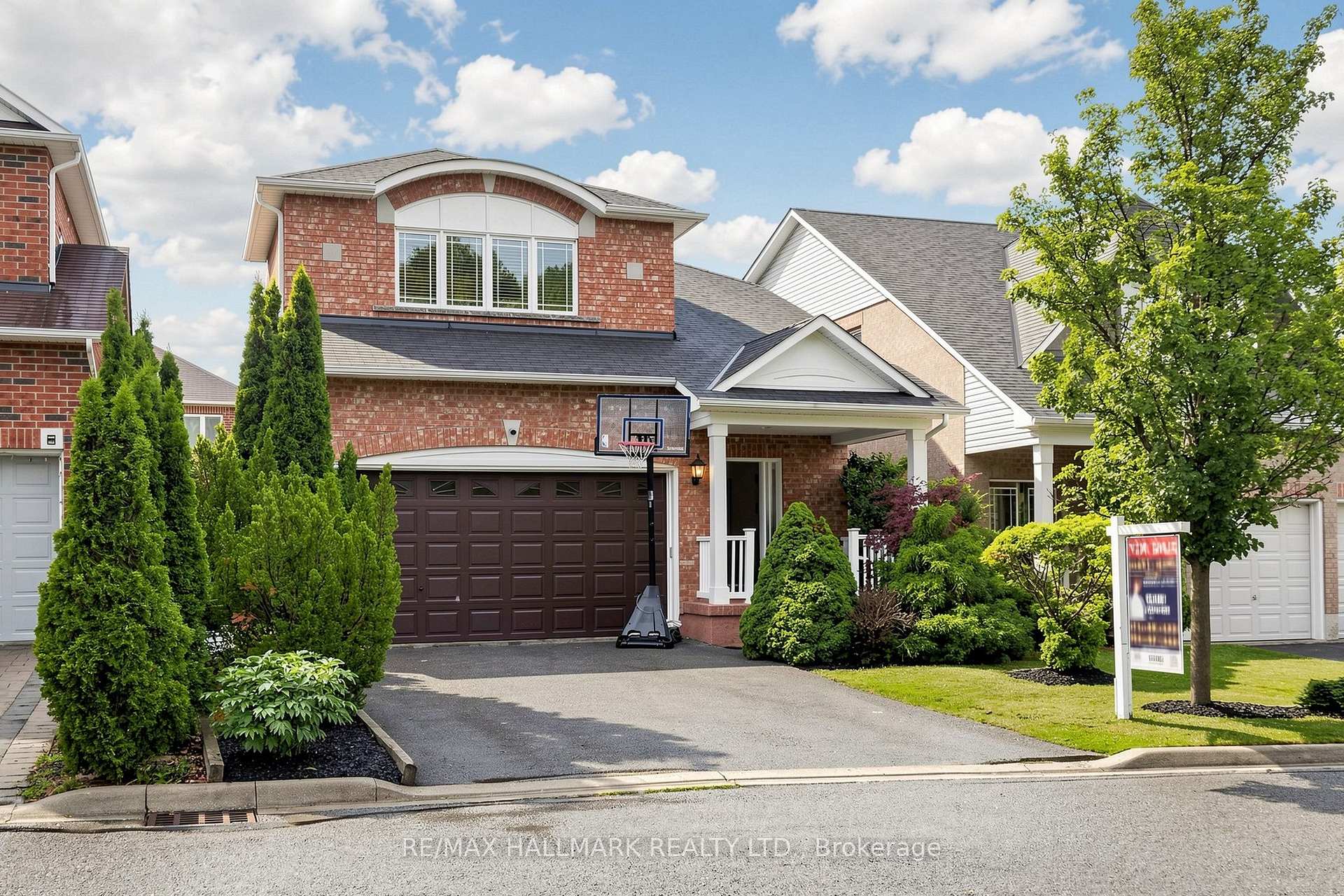 Photo 1 of 14 Kerr Lane, Aurora, Bayview Northeast — HOMEH
