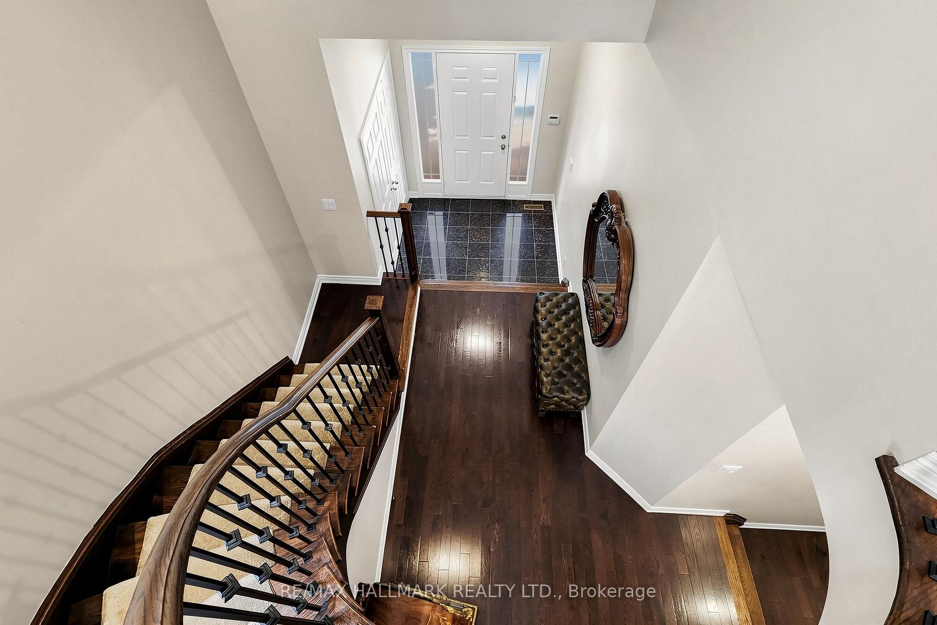 Photo 19 of 14 Kerr Lane, Aurora, Bayview Northeast — HOMEH