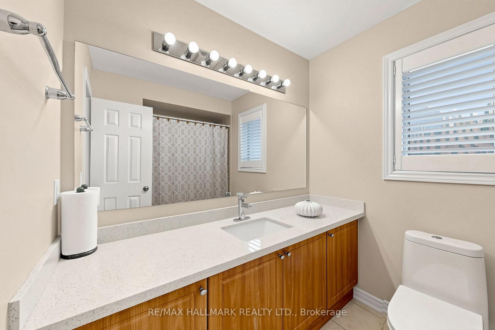 Photo 29 of 14 Kerr Lane, Aurora, Bayview Northeast — HOMEH