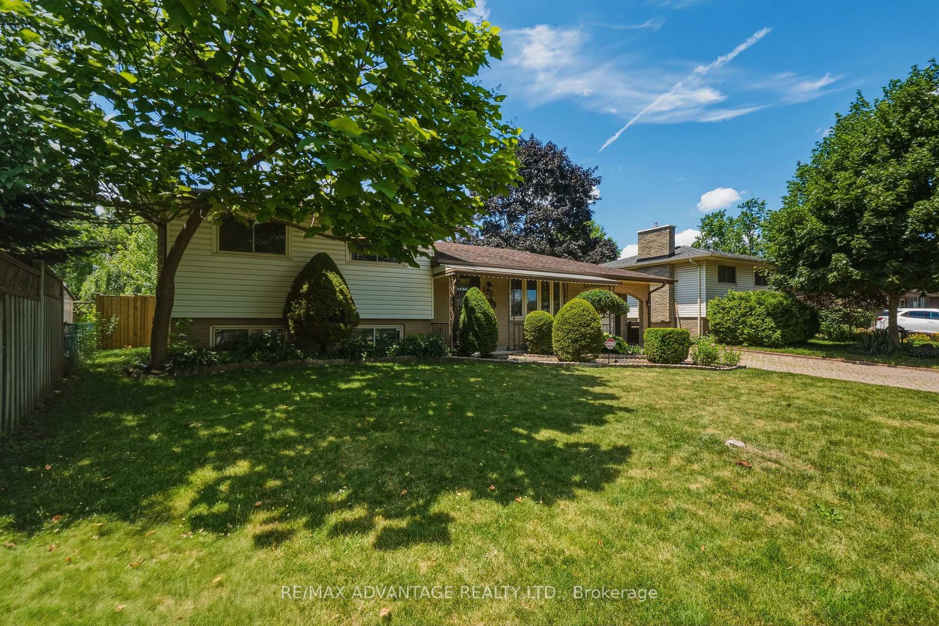 Photo 2 of 120 Champlain Crescent, London, East I — HOMEH