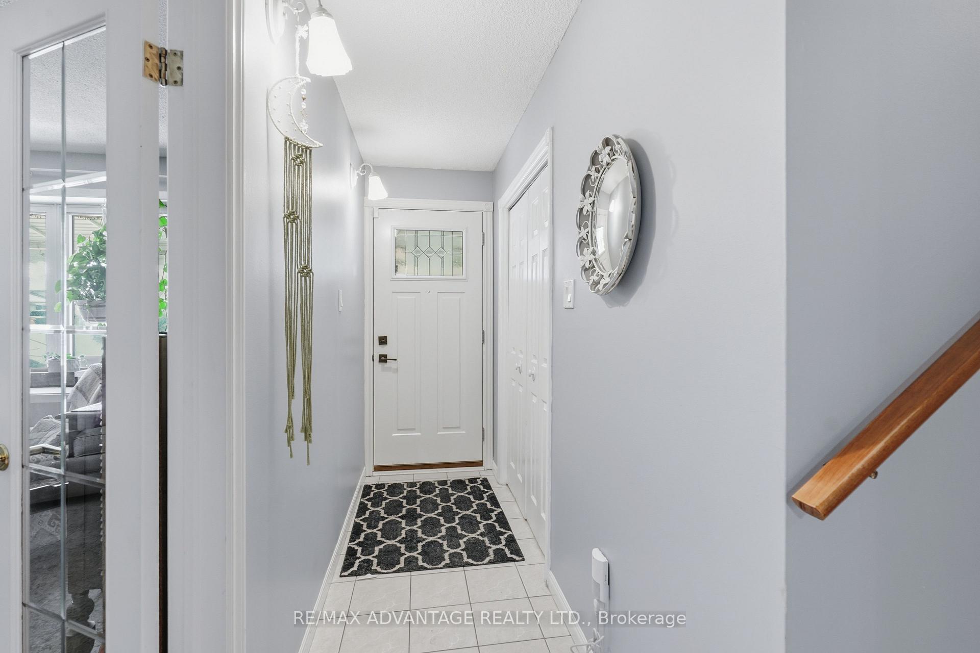 Photo 6 of 120 Champlain Crescent, London, East I — HOMEH