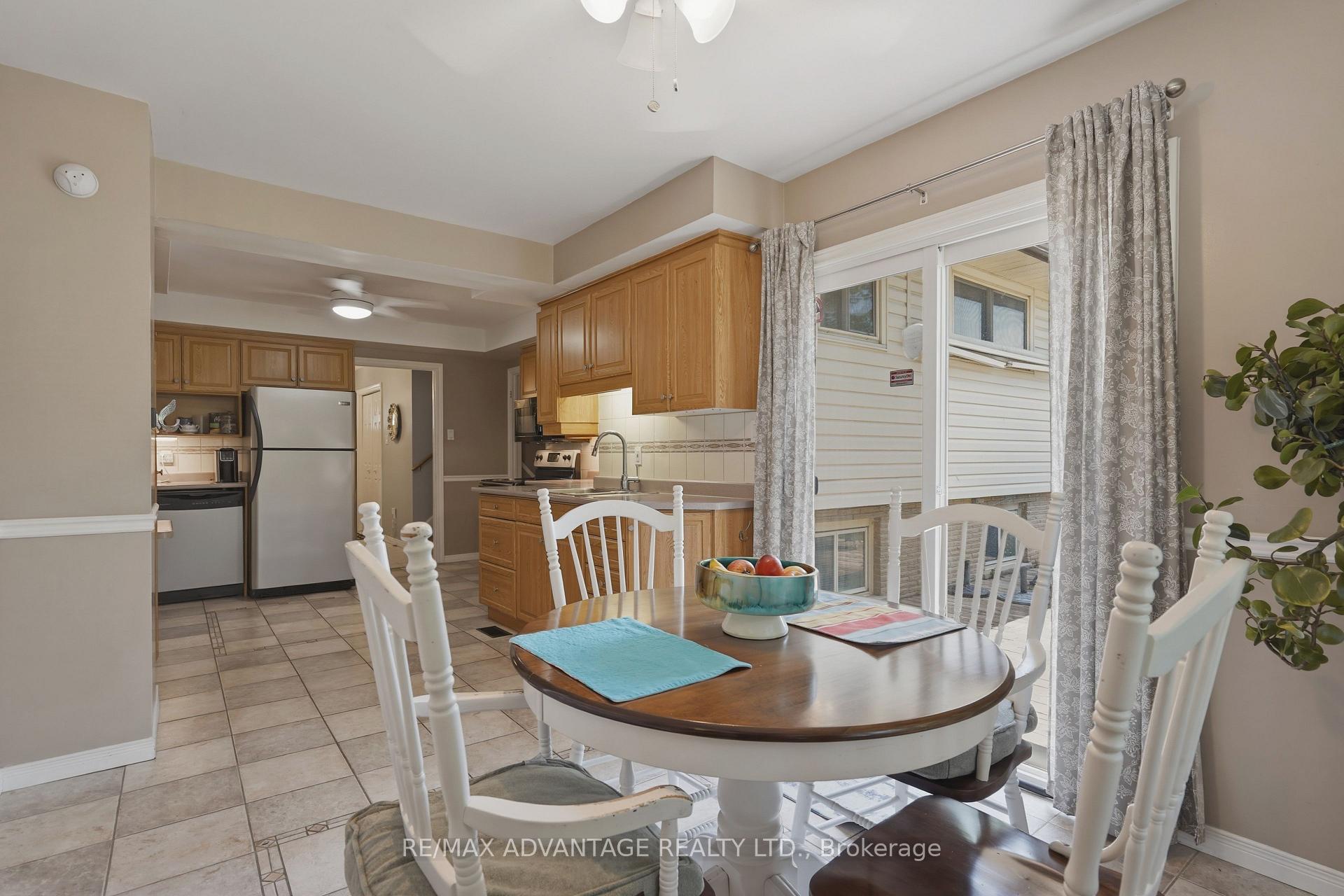 Photo 18 of 120 Champlain Crescent, London, East I — HOMEH