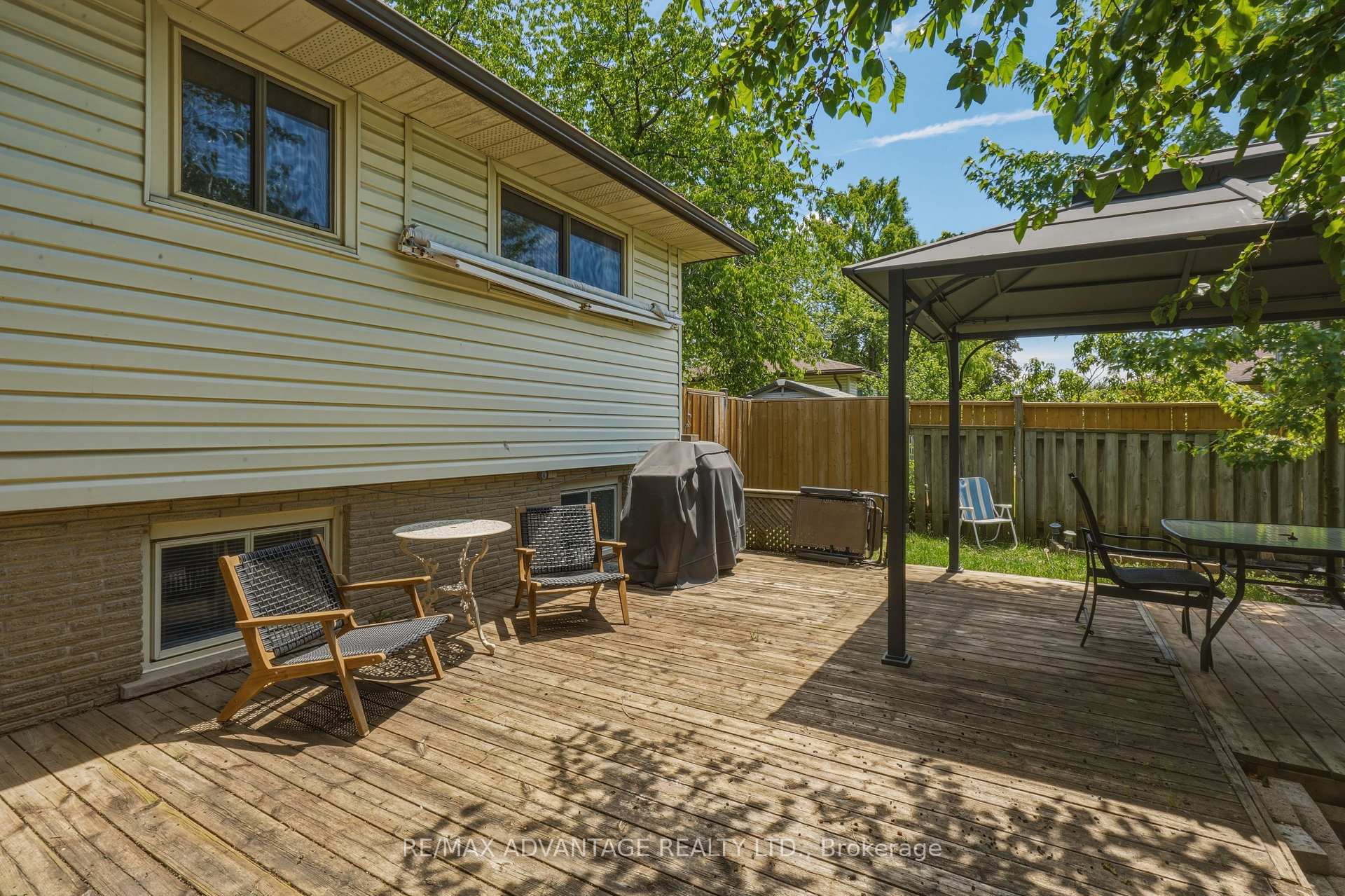 Photo 38 of 120 Champlain Crescent, London, East I — HOMEH