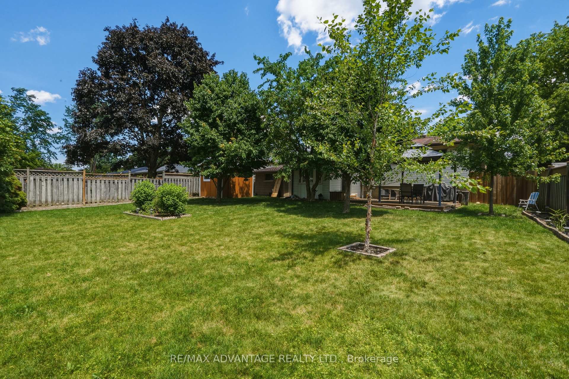 Photo 44 of 120 Champlain Crescent, London, East I — HOMEH