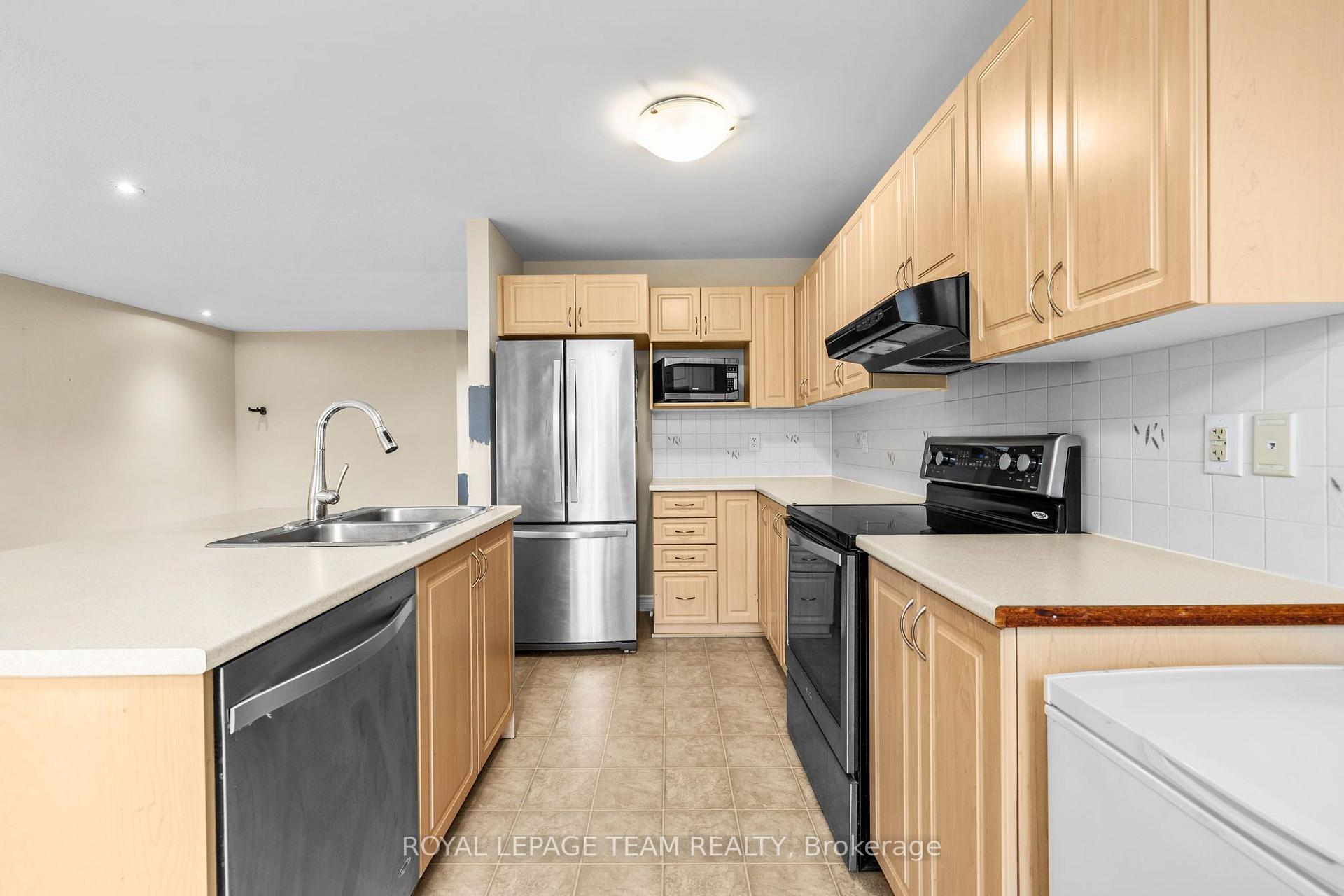 Photo 8 of 200 Gerry Lalonde Drive, Ottawa, Avalon West — HOMEH