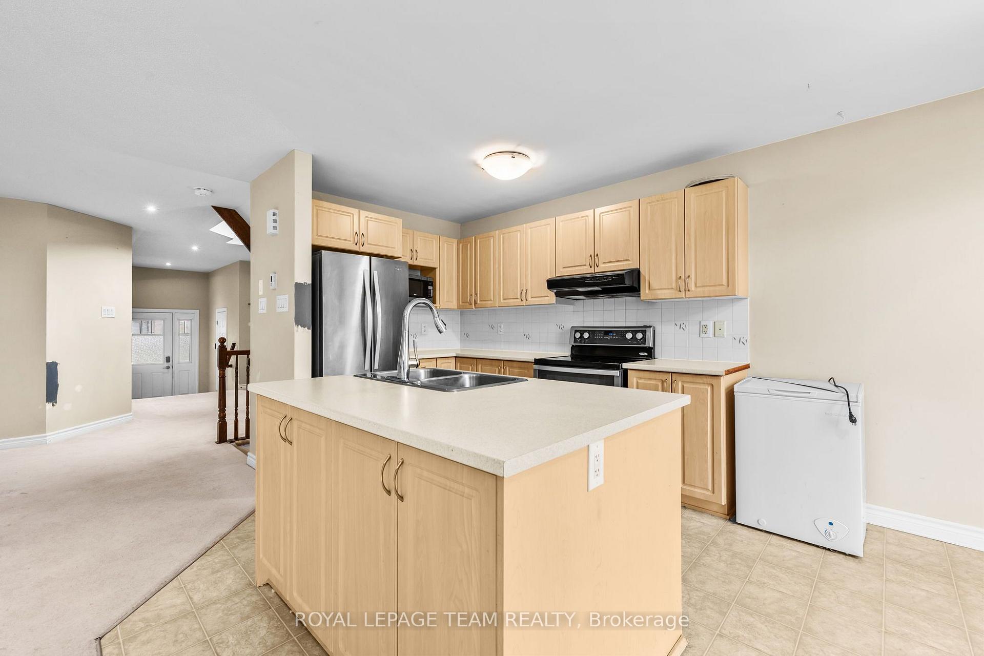 Photo 9 of 200 Gerry Lalonde Drive, Ottawa, Avalon West — HOMEH