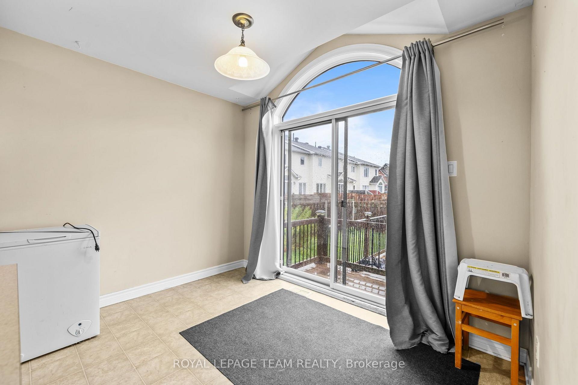 Photo 10 of 200 Gerry Lalonde Drive, Ottawa, Avalon West — HOMEH
