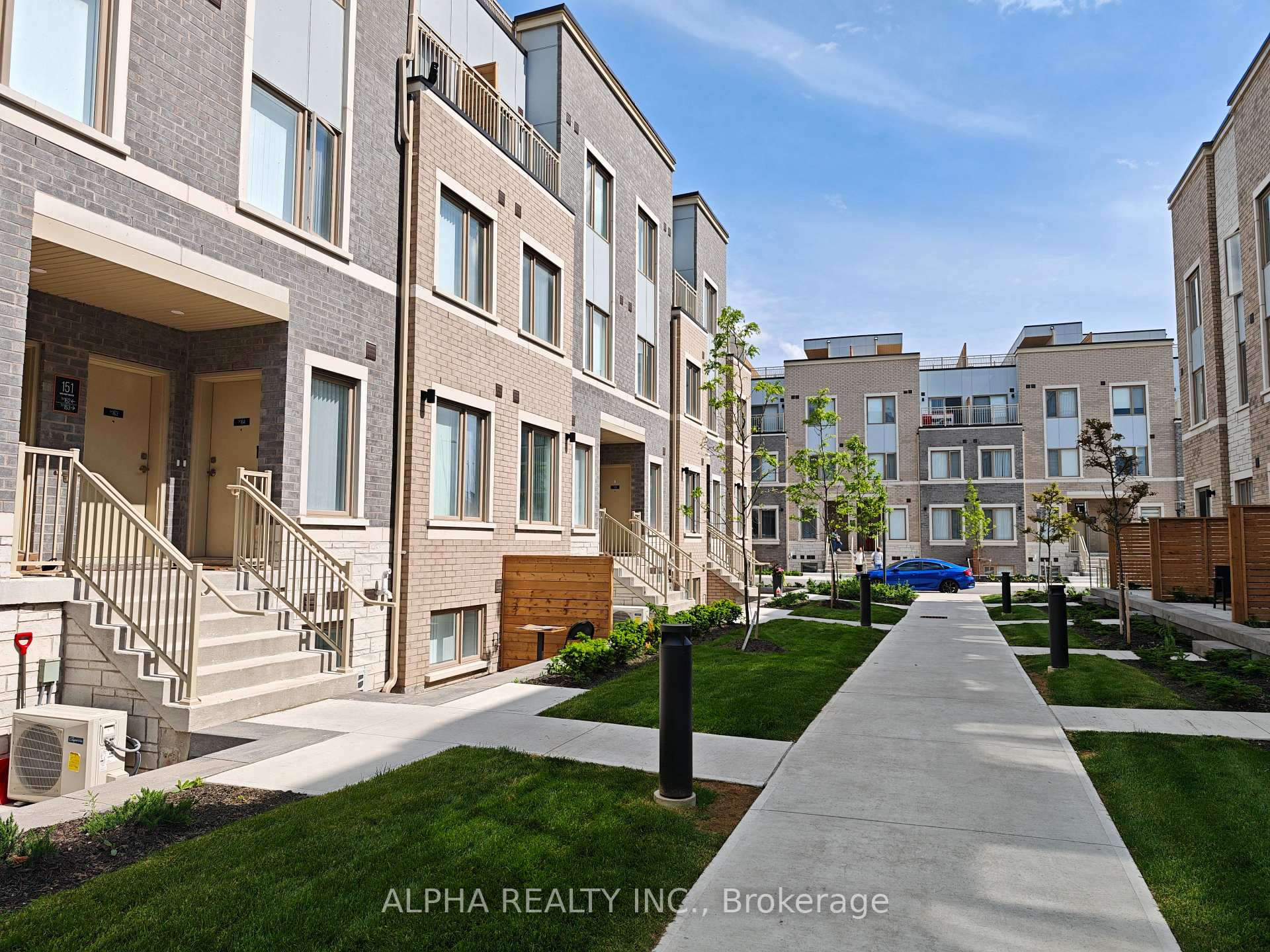 Photo 1 of Unit TH162, 151 Honey Crisp Crescent, Vaughan, Vaughan Corporate Centre — HOMEH