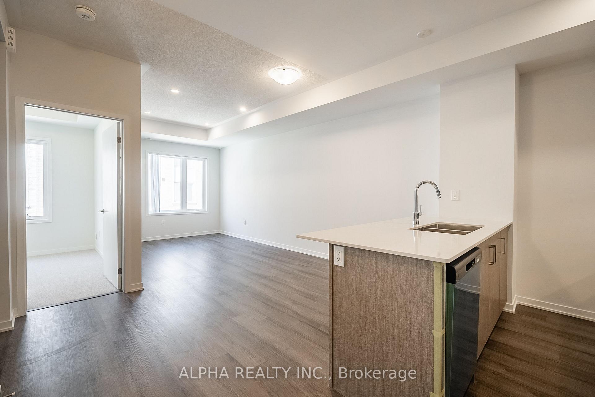 Photo 7 of Unit TH162, 151 Honey Crisp Crescent, Vaughan, Vaughan Corporate Centre — HOMEH