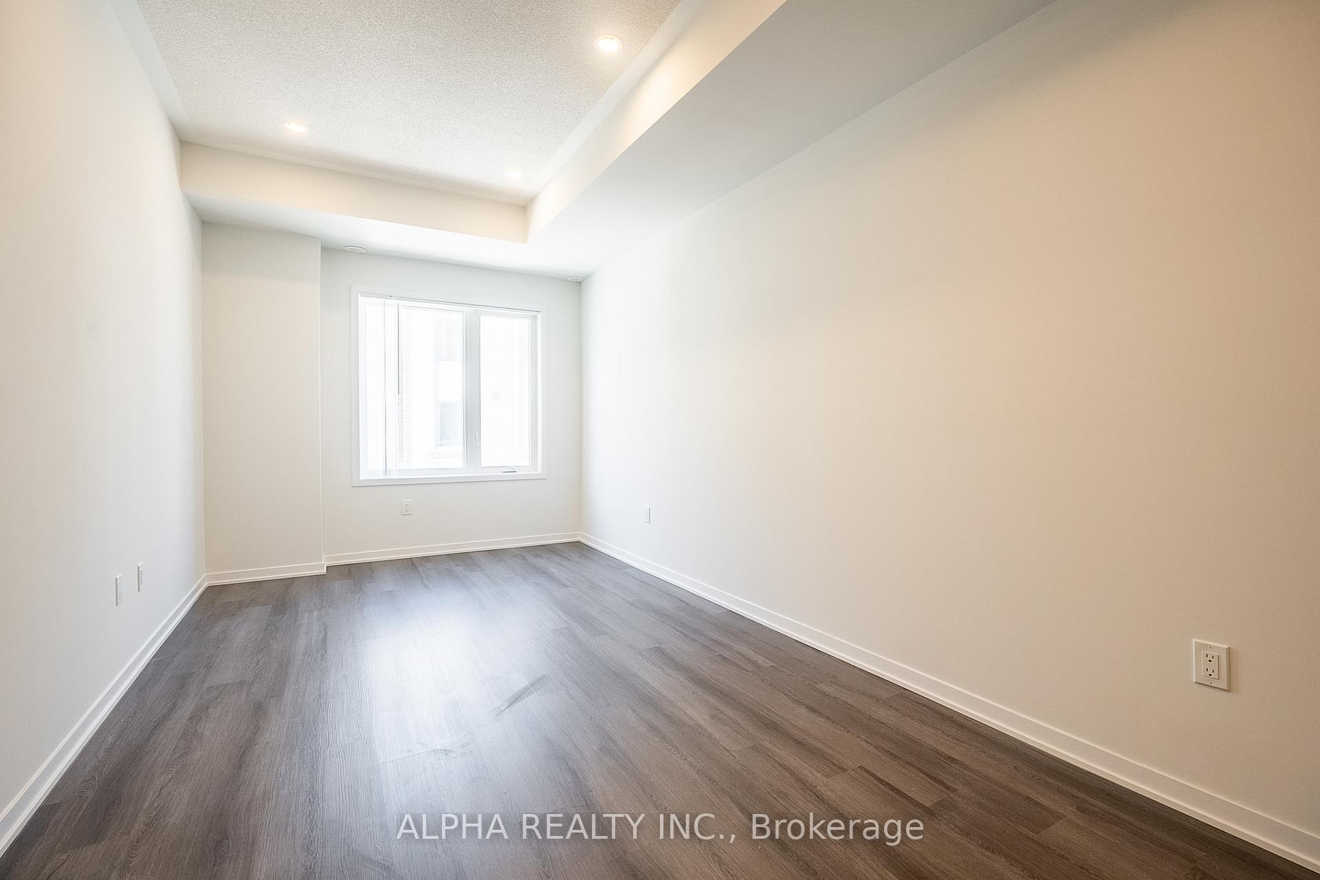 Photo 8 of Unit TH162, 151 Honey Crisp Crescent, Vaughan, Vaughan Corporate Centre — HOMEH