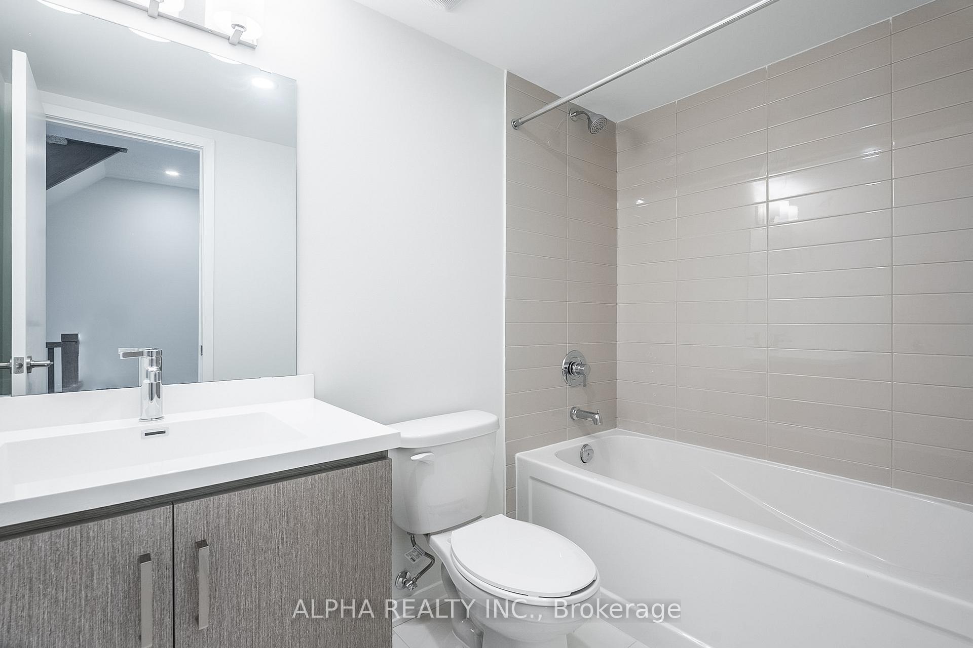 Photo 23 of Unit TH162, 151 Honey Crisp Crescent, Vaughan, Vaughan Corporate Centre — HOMEH