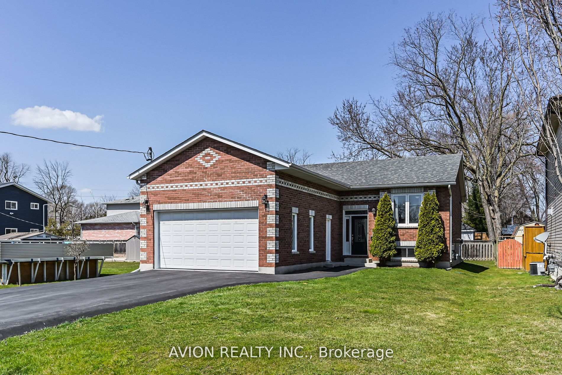 Photo 1 of 356 Tampa Drive, Georgina, Keswick South — HOMEH