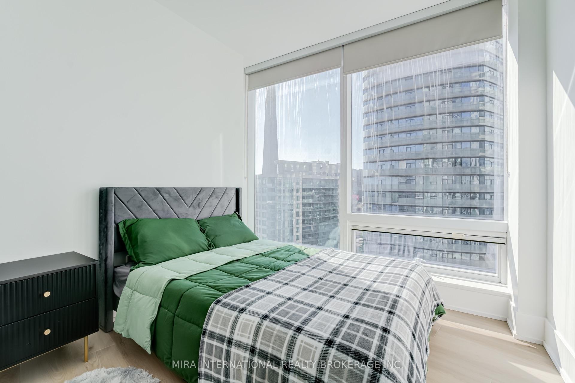 Photo 10 of Unit 3310, 10 York Street, Toronto, Waterfront Communities — HOMEH