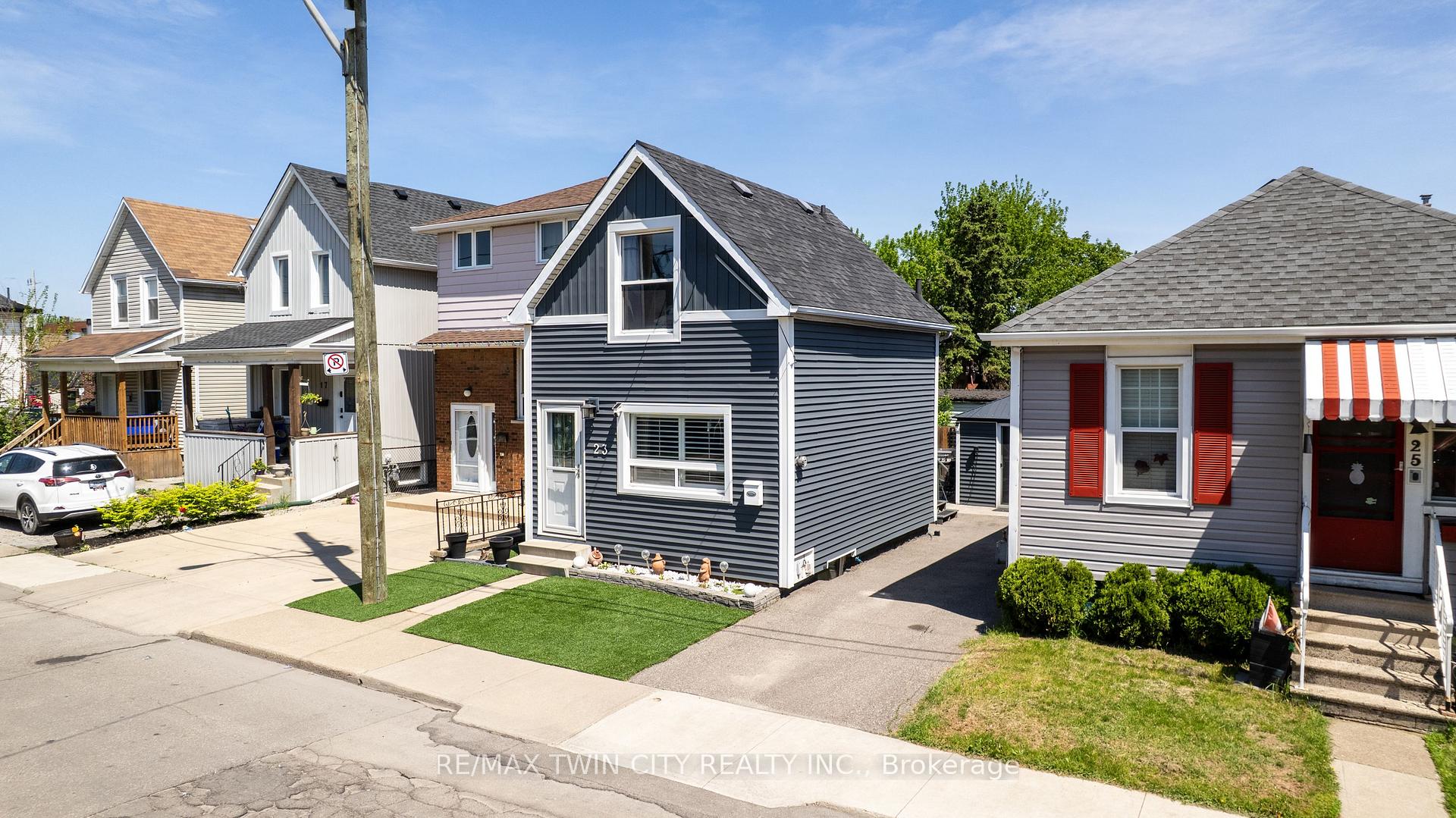 Photo 3 of 23 Britannia Avenue, Hamilton, Crown Point — HOMEH