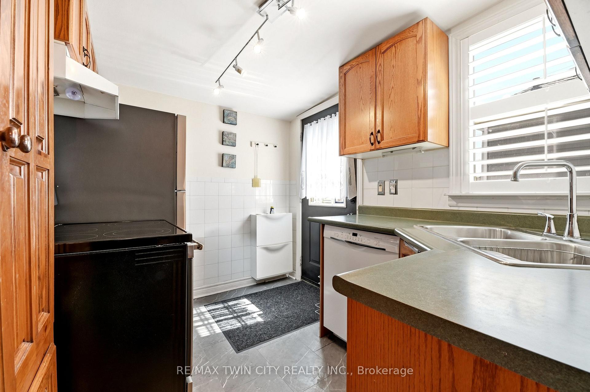 Photo 12 of 23 Britannia Avenue, Hamilton, Crown Point — HOMEH
