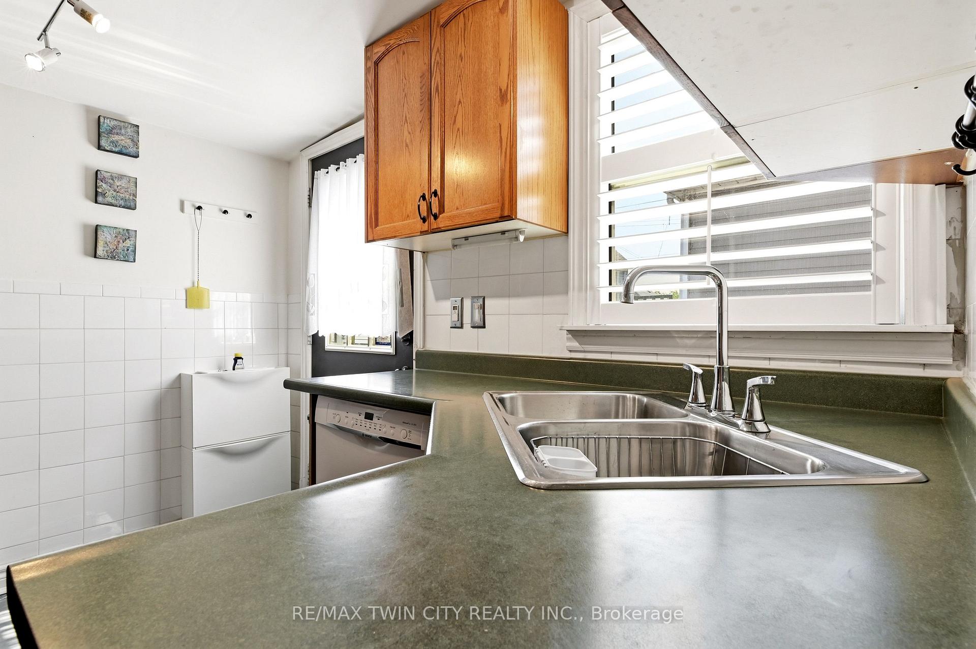 Photo 13 of 23 Britannia Avenue, Hamilton, Crown Point — HOMEH