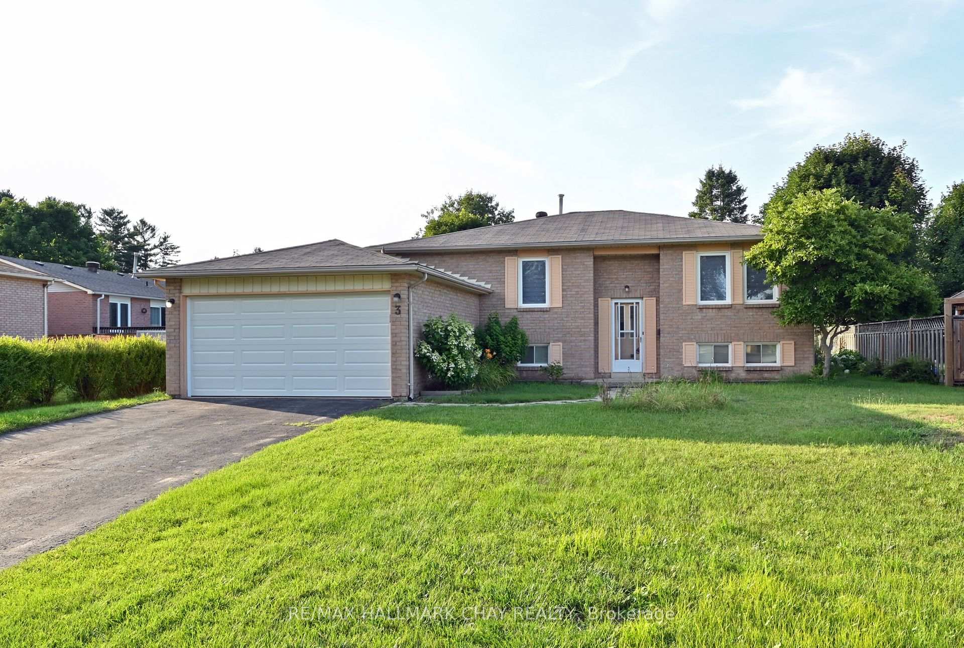 Photo 2 of 3 John James Drive, Essa, Angus — HOMEH