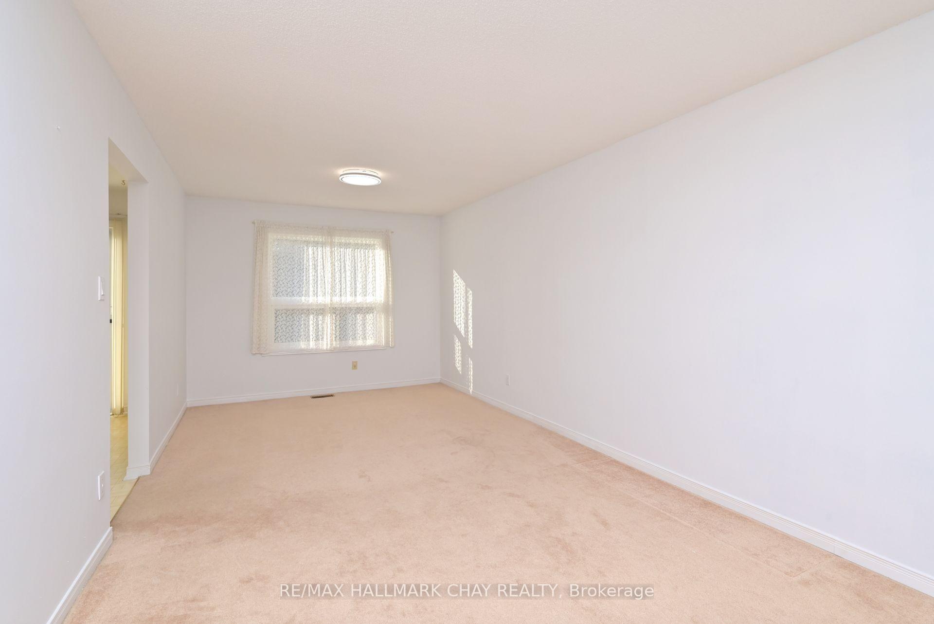 Photo 7 of 3 John James Drive, Essa, Angus — HOMEH