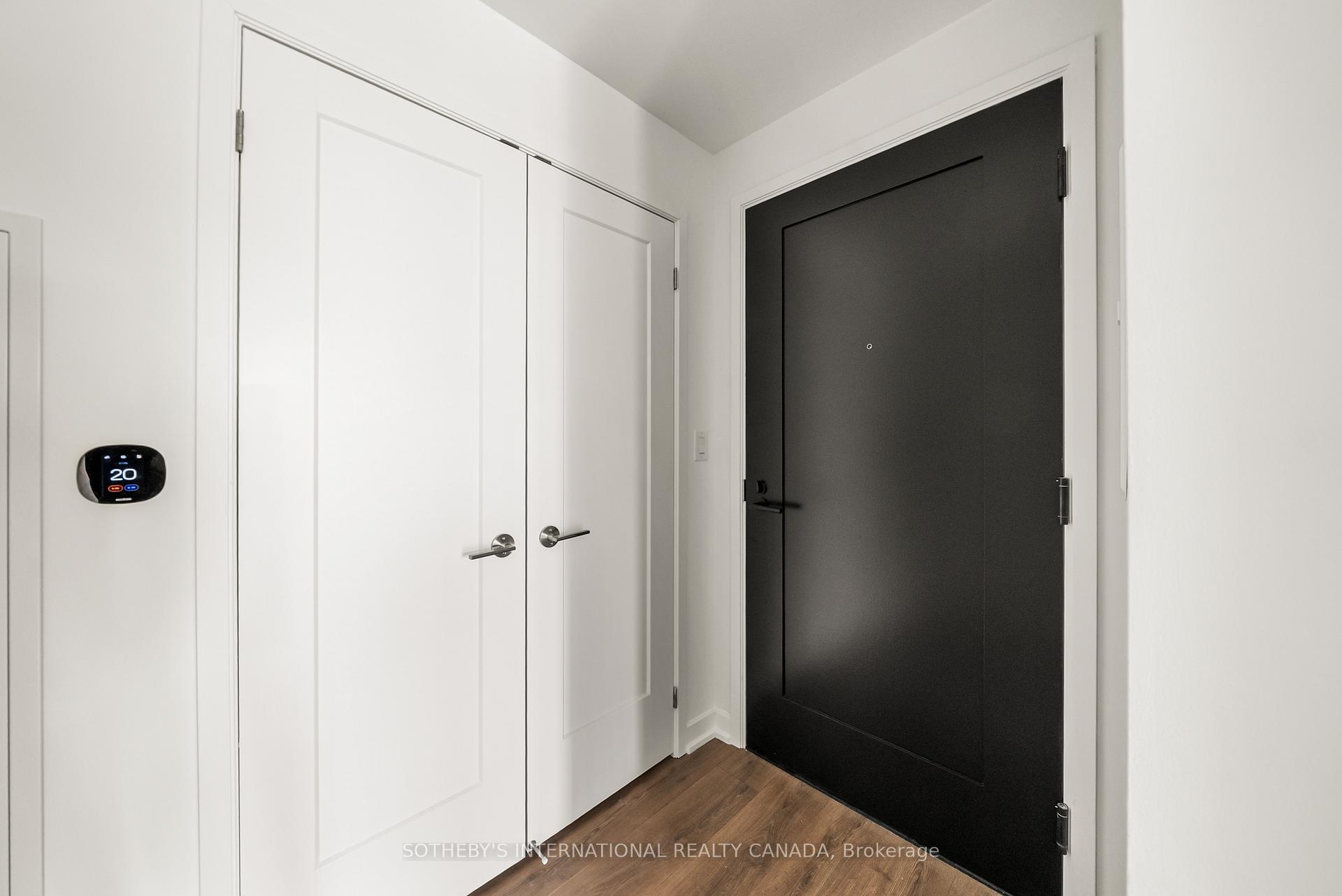 Photo 2 of Unit 1417, 88 Bathurst Street, Toronto, Niagara — HOMEH