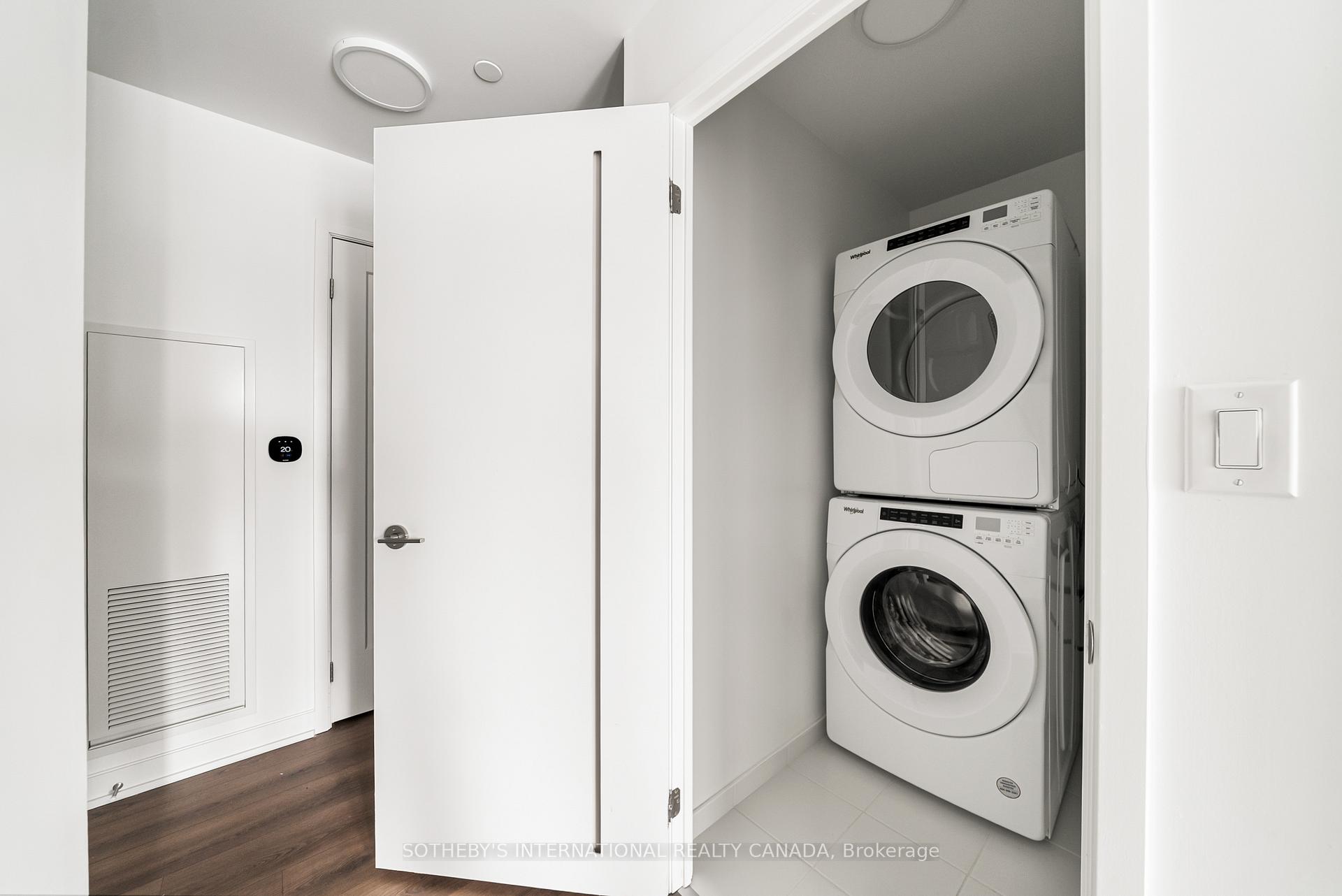 Photo 11 of Unit 1417, 88 Bathurst Street, Toronto, Niagara — HOMEH